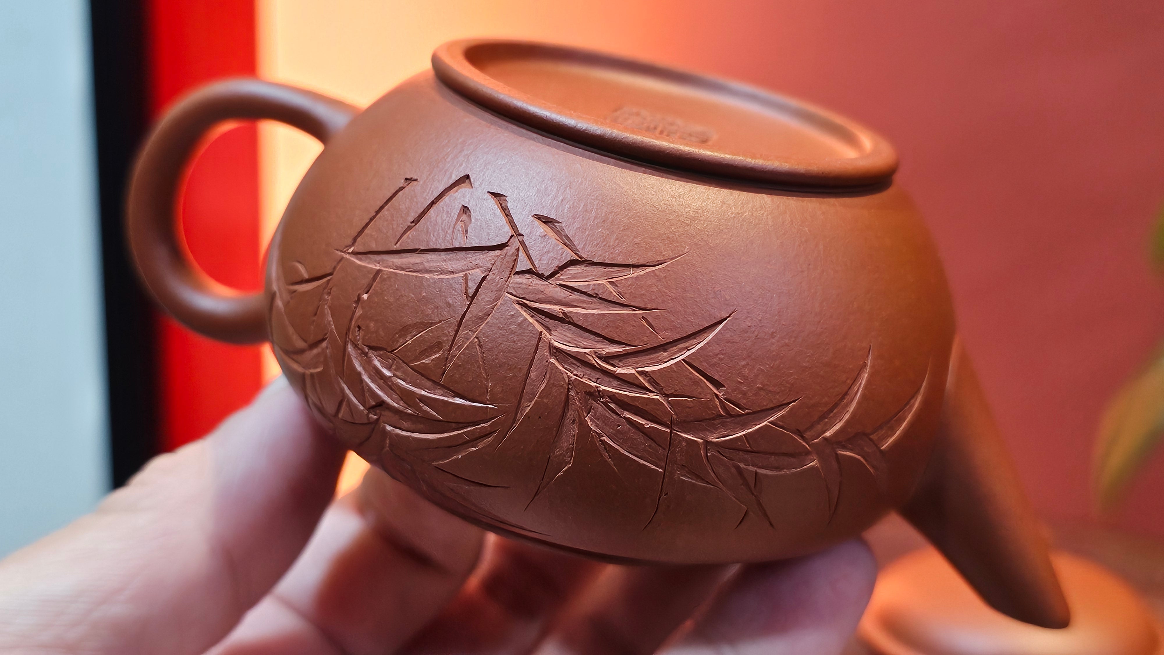 Shui Ping 水平, 156.3ml, Xiao Mei Yao Zhu Ni 小煤窑朱泥, by our Craftsman Chen Yue Fei 陈跃飞, "平步青云" and Bamboo Engraving by Craftsman Yi De Shu 一德书。