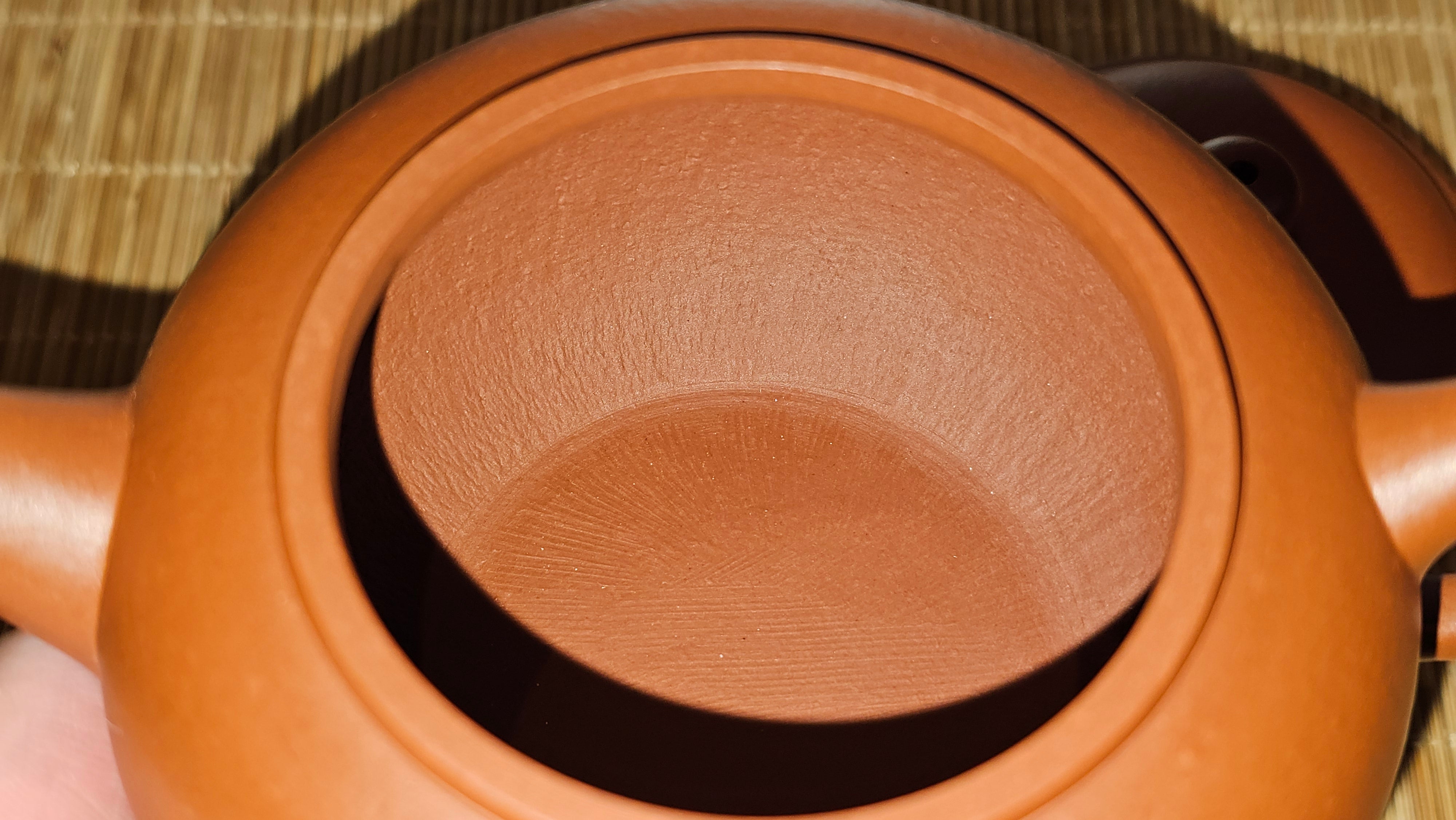 Shui Ping 水平, 156.3ml, Xiao Mei Yao Zhu Ni 小煤窑朱泥, by our Craftsman Chen Yue Fei 陈跃飞, "平步青云" and Bamboo Engraving by Craftsman Yi De Shu 一德书。