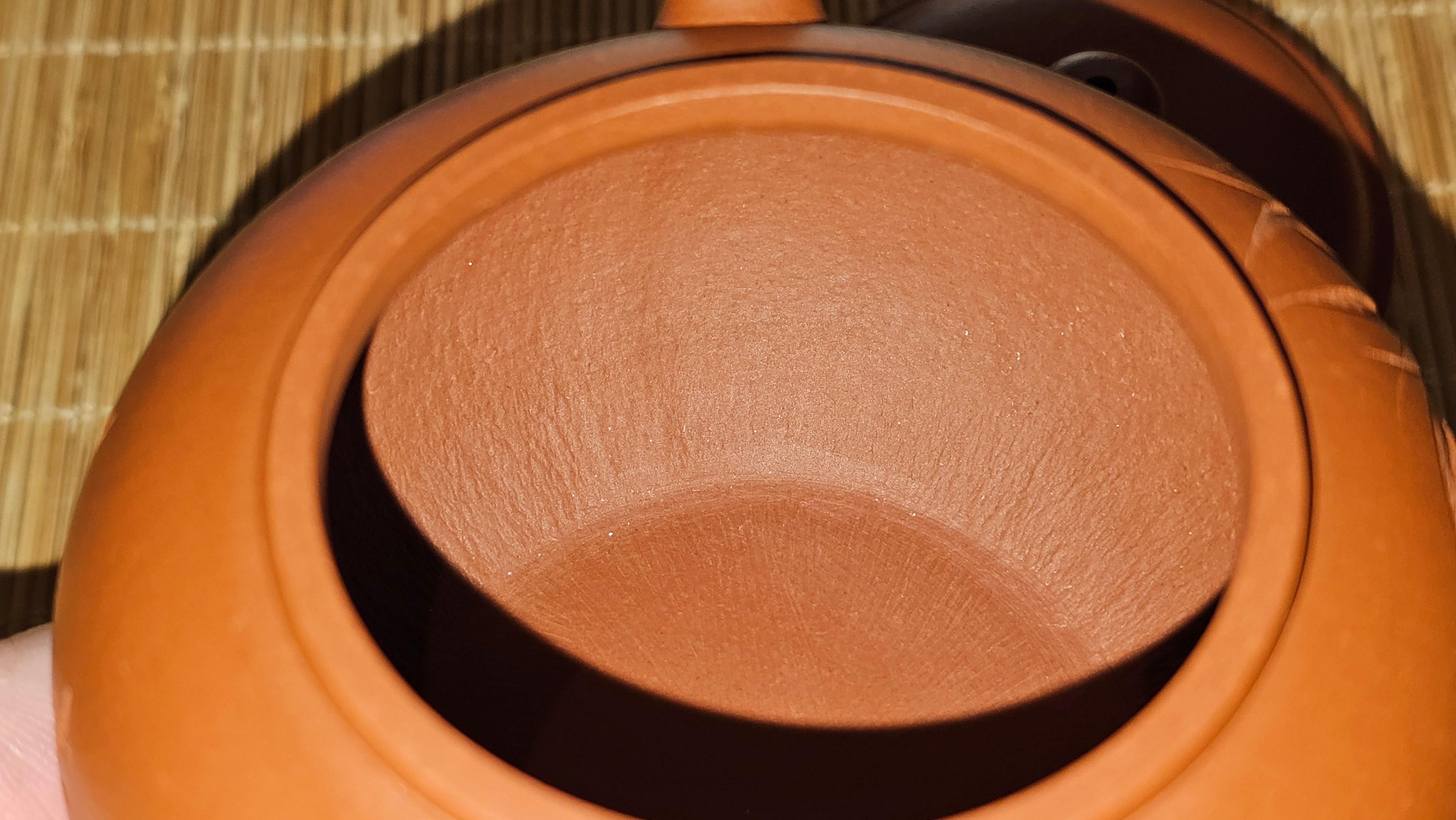 Shui Ping 水平, 156.3ml, Xiao Mei Yao Zhu Ni 小煤窑朱泥, by our Craftsman Chen Yue Fei 陈跃飞, "平步青云" and Bamboo Engraving by Craftsman Yi De Shu 一德书。