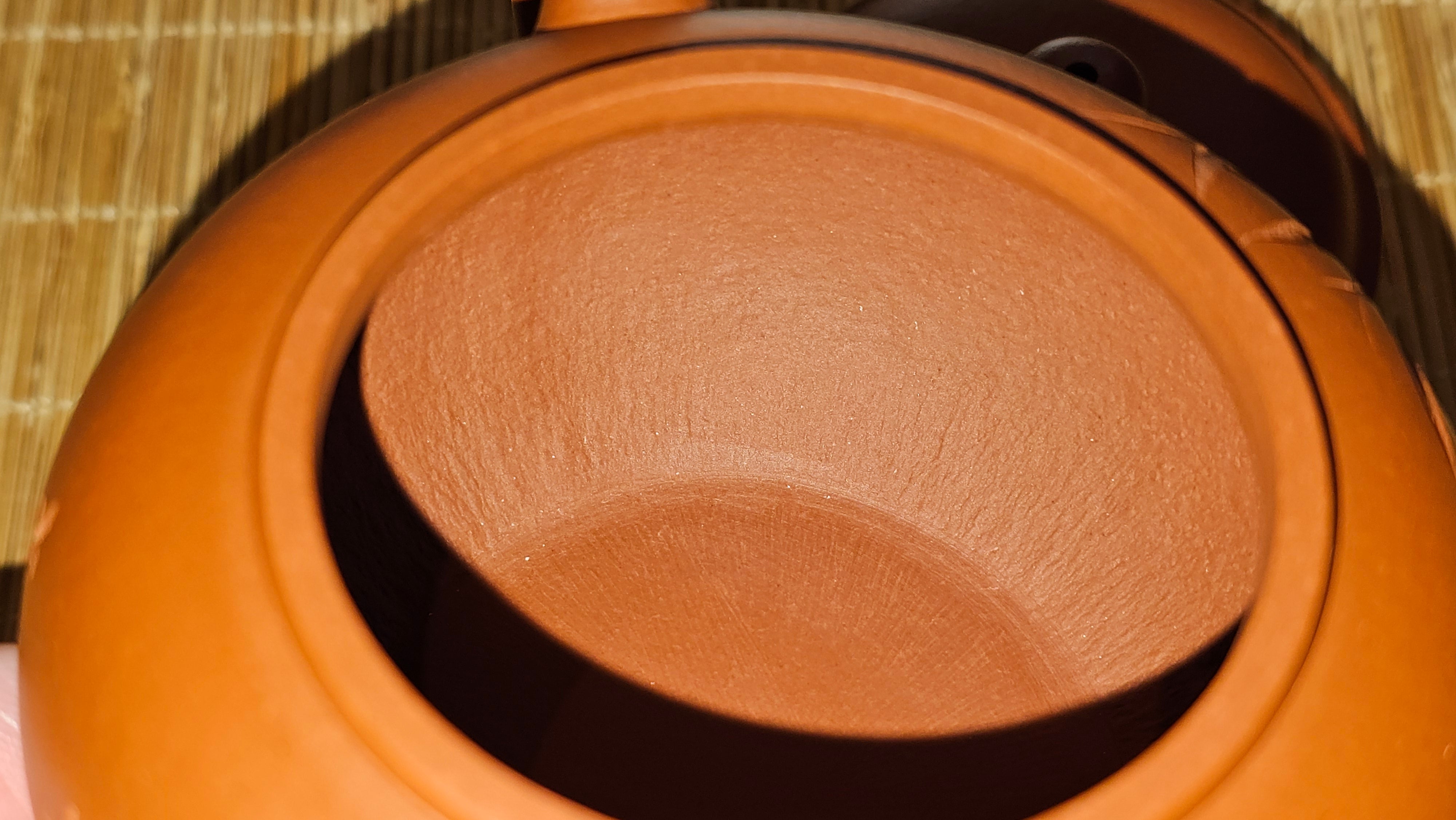 Shui Ping 水平, 156.3ml, Xiao Mei Yao Zhu Ni 小煤窑朱泥, by our Craftsman Chen Yue Fei 陈跃飞, "平步青云" and Bamboo Engraving by Craftsman Yi De Shu 一德书。