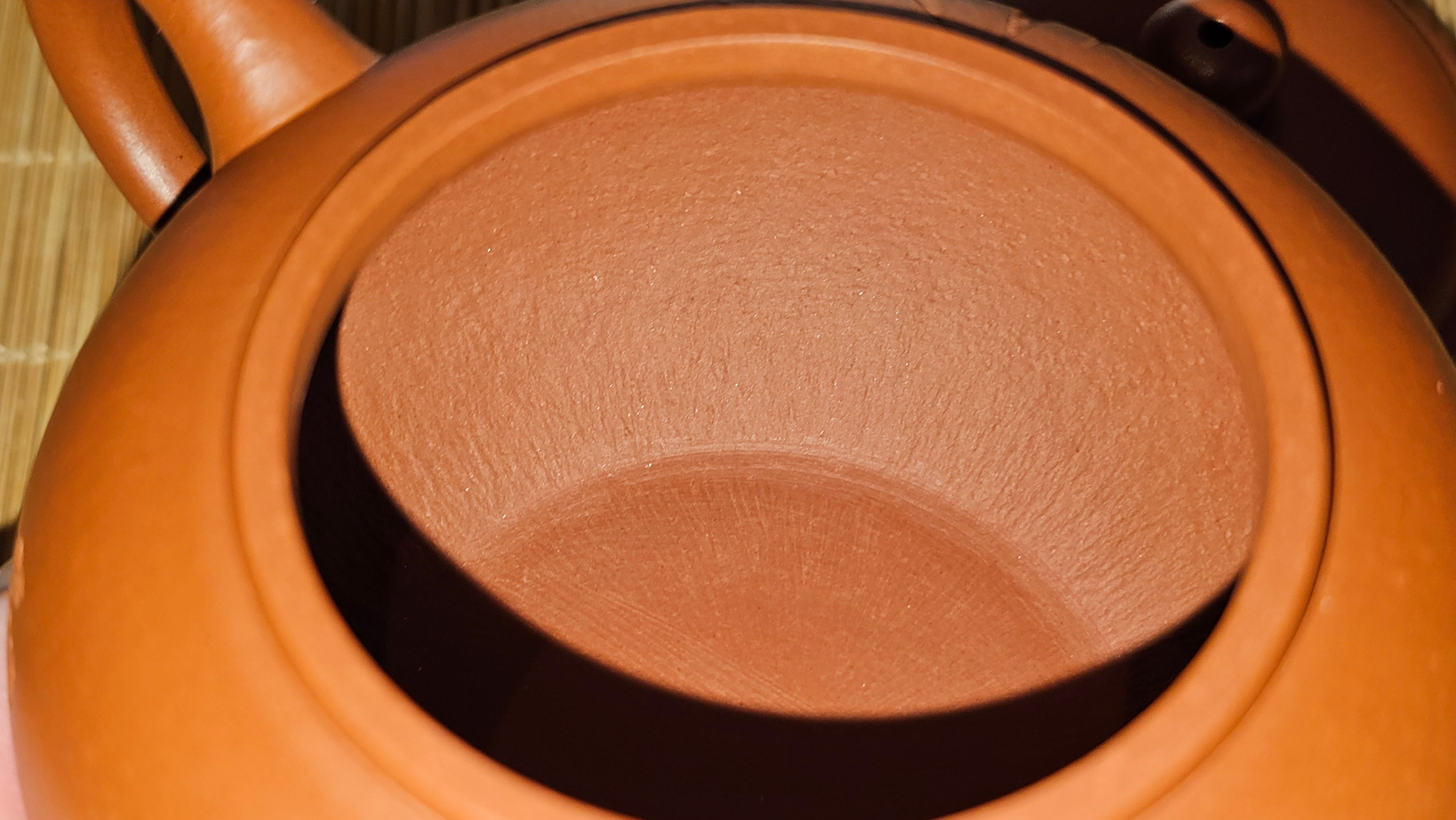 Shui Ping 水平, 156.3ml, Xiao Mei Yao Zhu Ni 小煤窑朱泥, by our Craftsman Chen Yue Fei 陈跃飞, "平步青云" and Bamboo Engraving by Craftsman Yi De Shu 一德书。