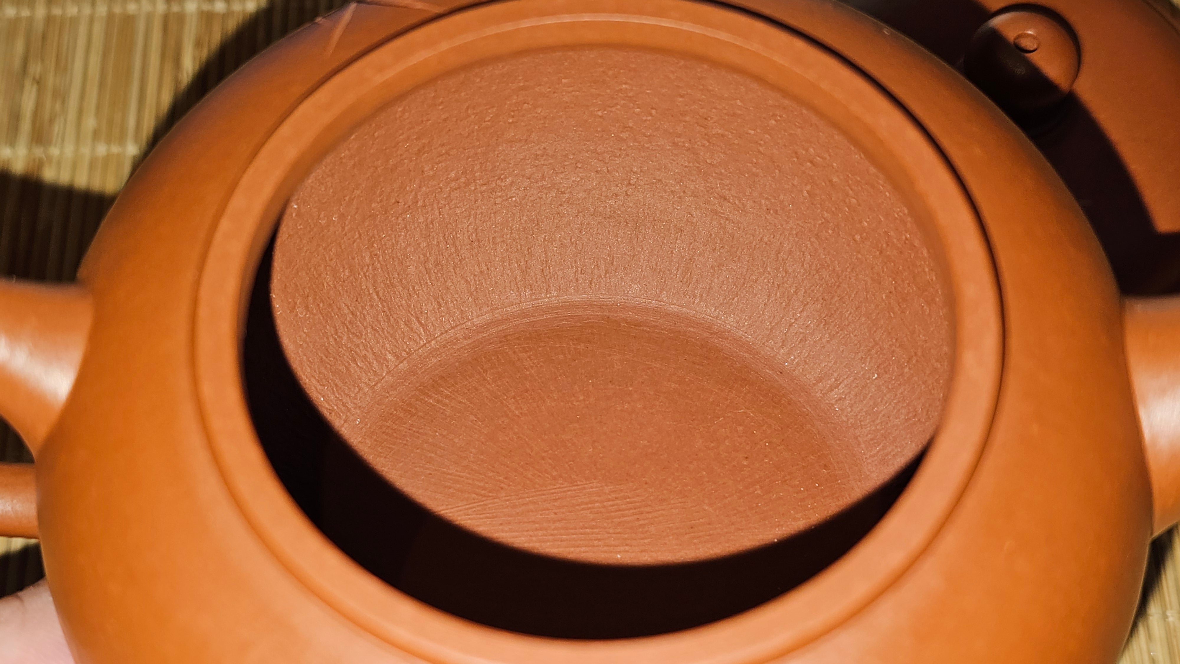 Shui Ping 水平, 156.3ml, Xiao Mei Yao Zhu Ni 小煤窑朱泥, by our Craftsman Chen Yue Fei 陈跃飞, "平步青云" and Bamboo Engraving by Craftsman Yi De Shu 一德书。