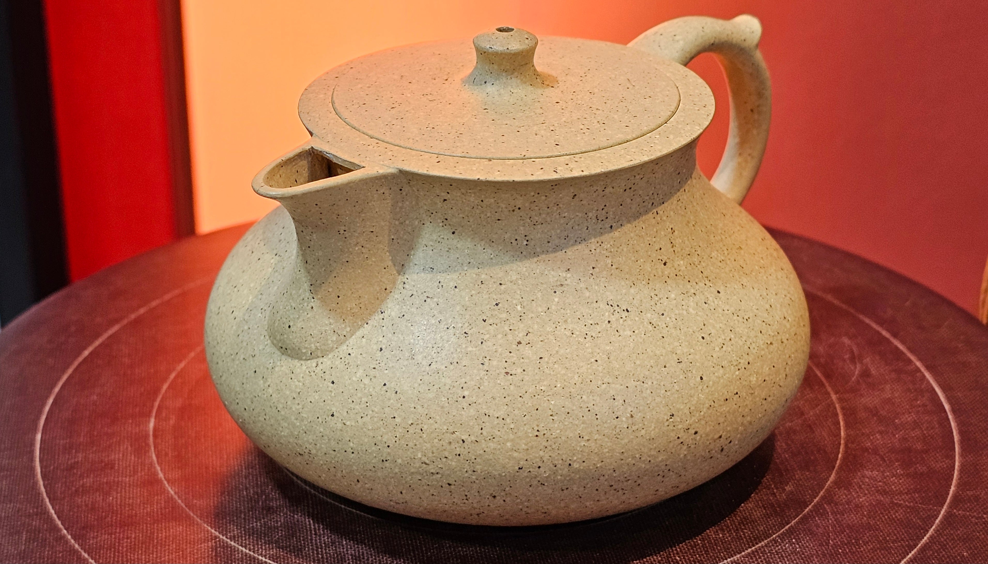 Le Rong《乐荣》, 186.3ml, Zhi Ma Duan Ni 芝麻段泥, by Craftsman Gu Xiao Ming 顾小明 ~ Congratulations to!Mr K.F., 1828hrs 25th Nov 2026, Chamblee! GA!