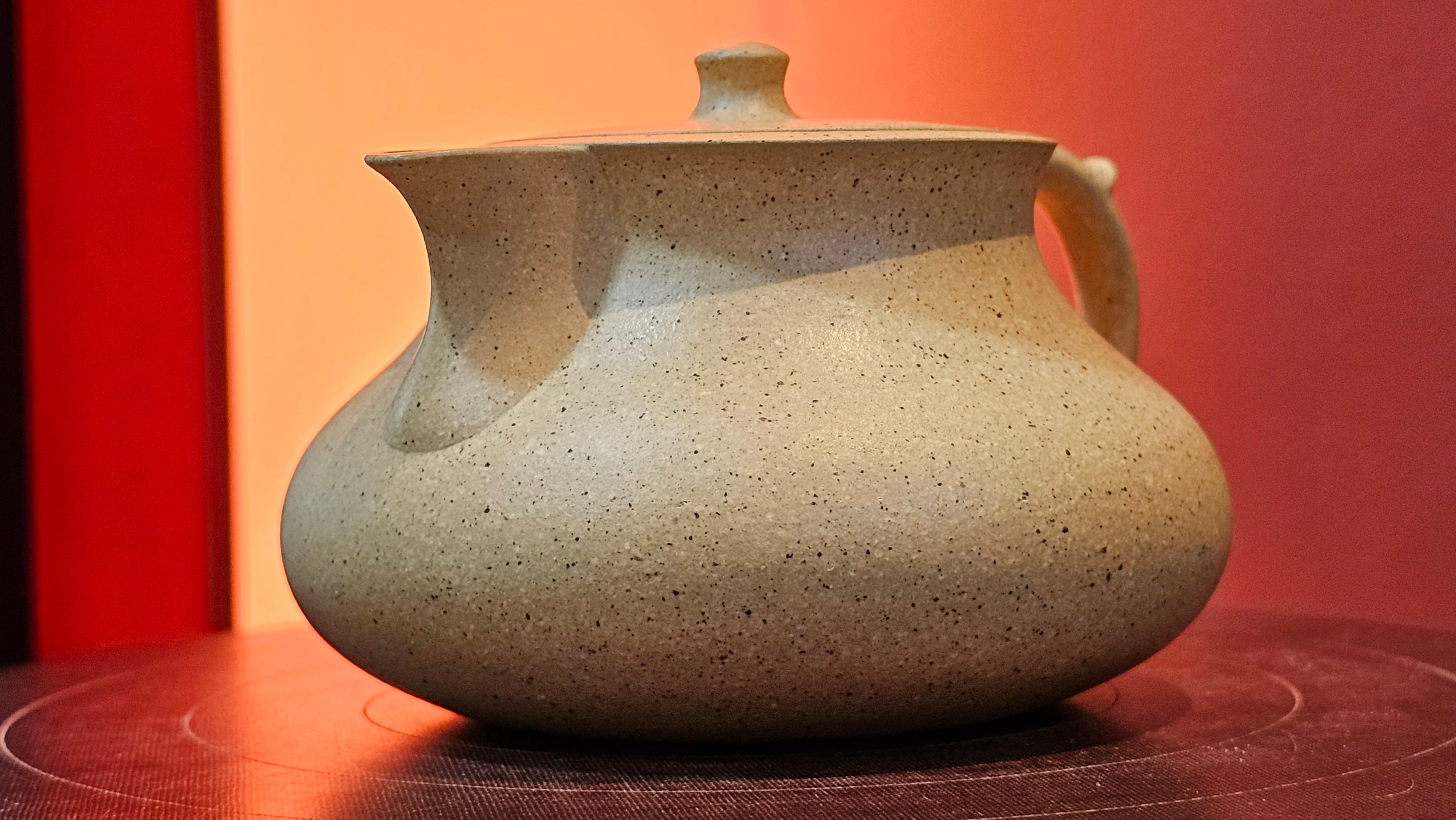 Le Rong《乐荣》, 186.3ml, Zhi Ma Duan Ni 芝麻段泥, by Craftsman Gu Xiao Ming 顾小明 ~ Congratulations to!Mr K.F., 1828hrs 25th Nov 2026, Chamblee! GA!