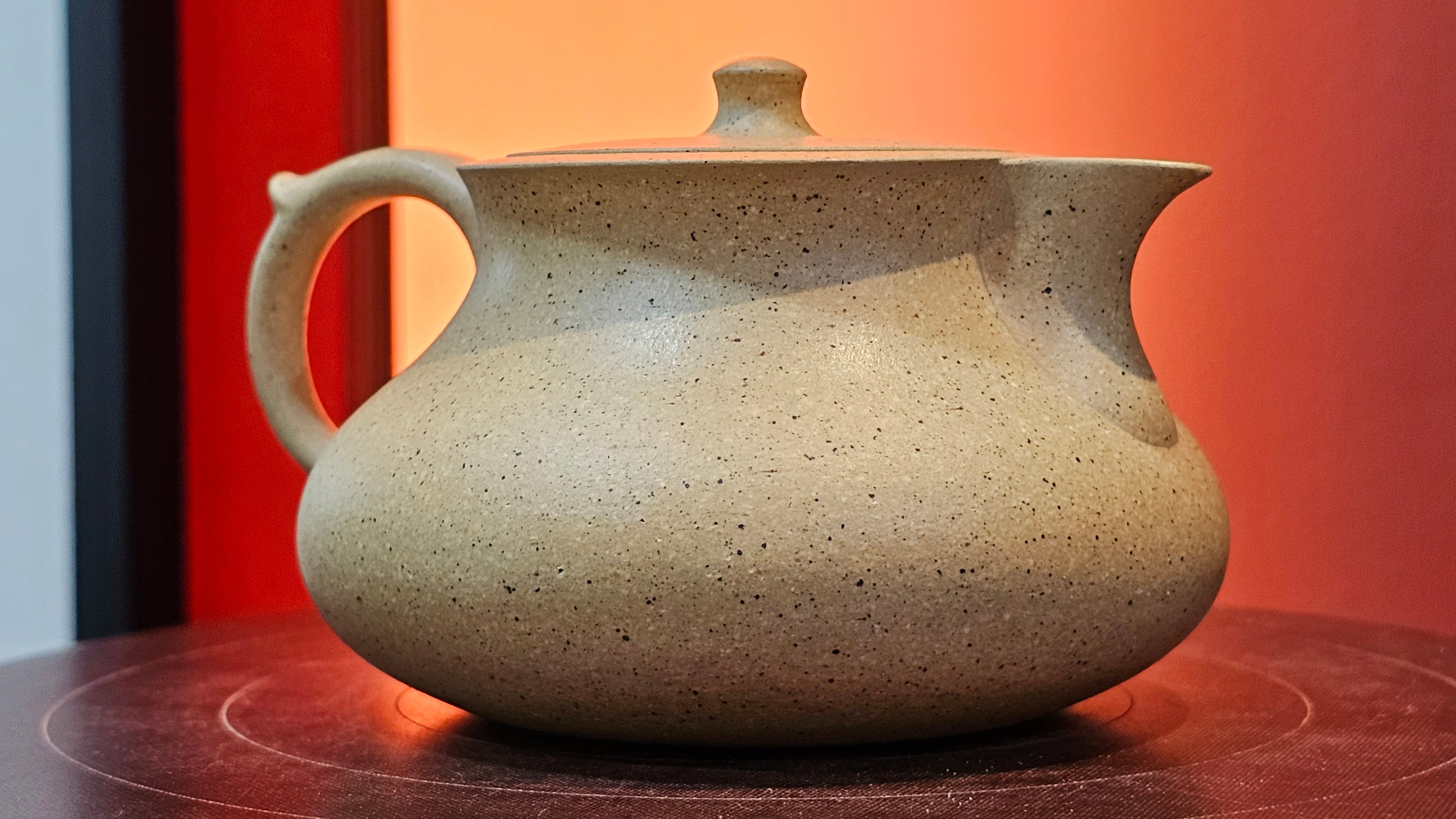 Le Rong《乐荣》, 186.3ml, Zhi Ma Duan Ni 芝麻段泥, by Craftsman Gu Xiao Ming 顾小明 ~ Congratulations to!Mr K.F., 1828hrs 25th Nov 2026, Chamblee! GA!