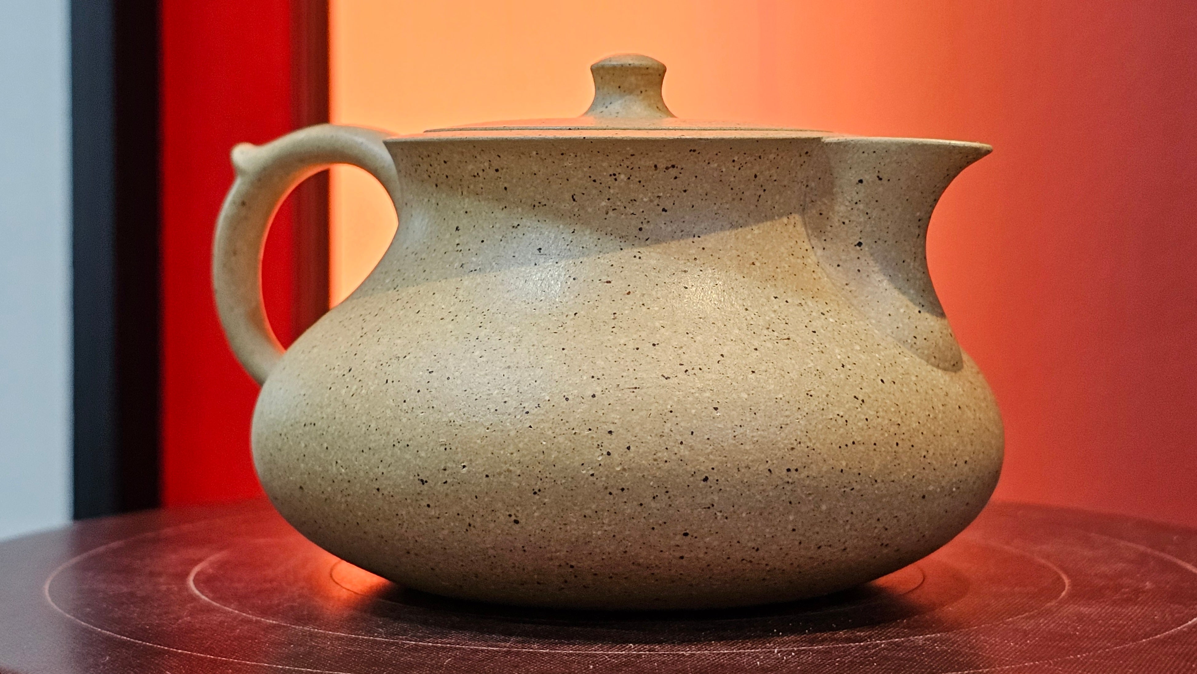 Le Rong《乐荣》, 186.3ml, Zhi Ma Duan Ni 芝麻段泥, by Craftsman Gu Xiao Ming 顾小明 ~ Congratulations to!Mr K.F., 1828hrs 25th Nov 2026, Chamblee! GA!