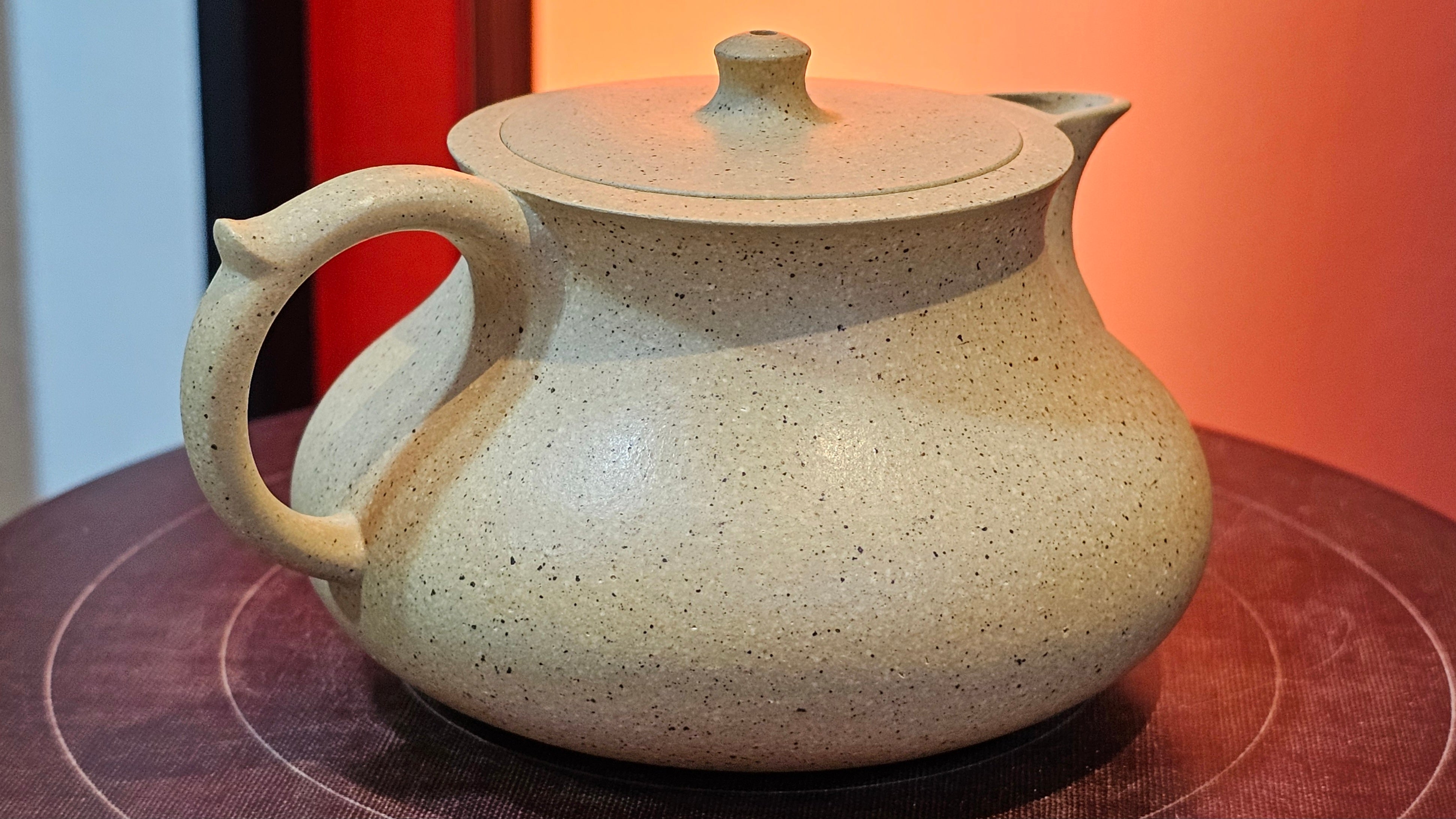 Le Rong《乐荣》, 186.3ml, Zhi Ma Duan Ni 芝麻段泥, by Craftsman Gu Xiao Ming 顾小明 ~ Congratulations to!Mr K.F., 1828hrs 25th Nov 2026, Chamblee! GA!