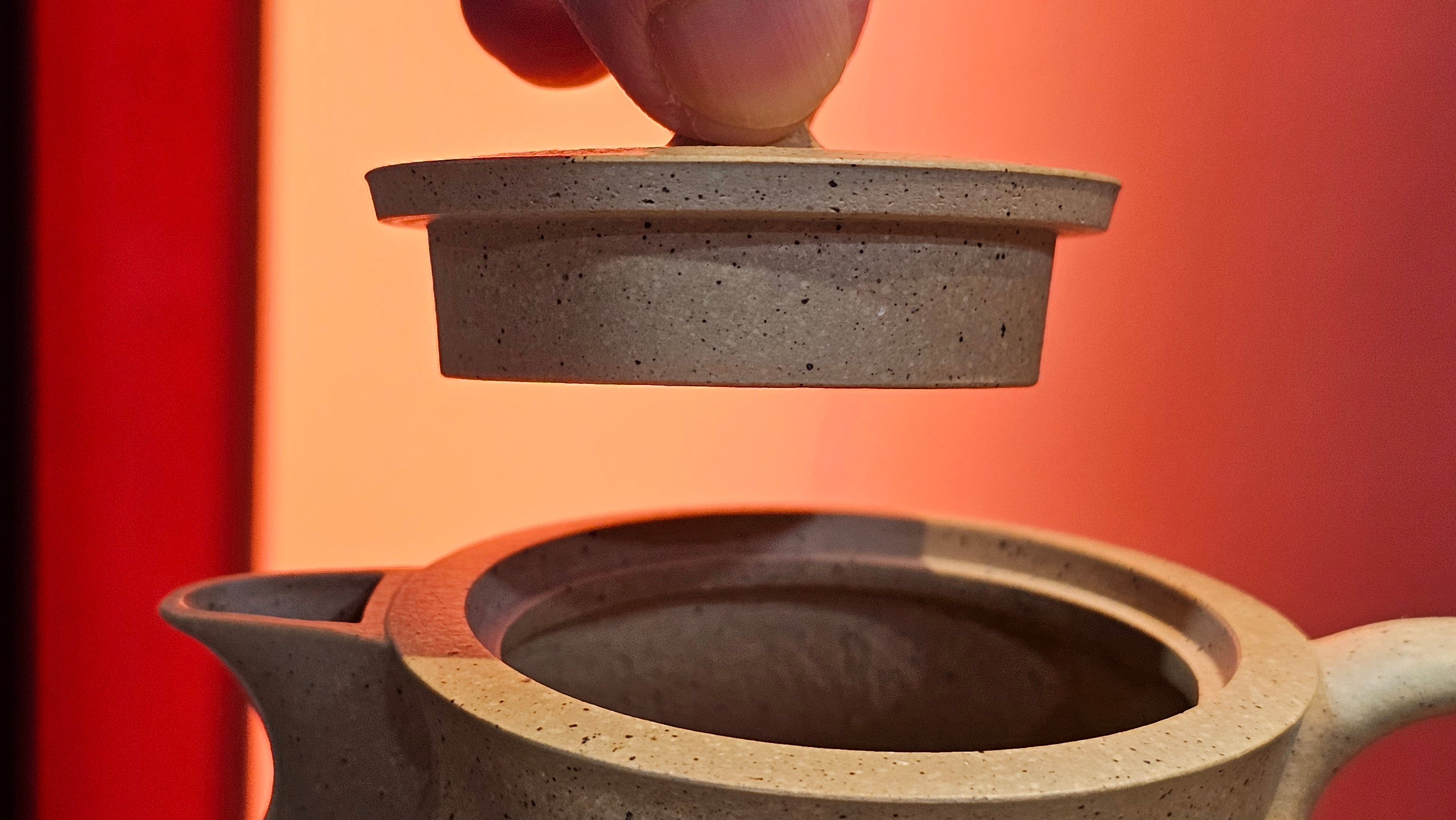 Le Rong《乐荣》, 186.3ml, Zhi Ma Duan Ni 芝麻段泥, by Craftsman Gu Xiao Ming 顾小明 ~ Congratulations to!Mr K.F., 1828hrs 25th Nov 2026, Chamblee! GA!