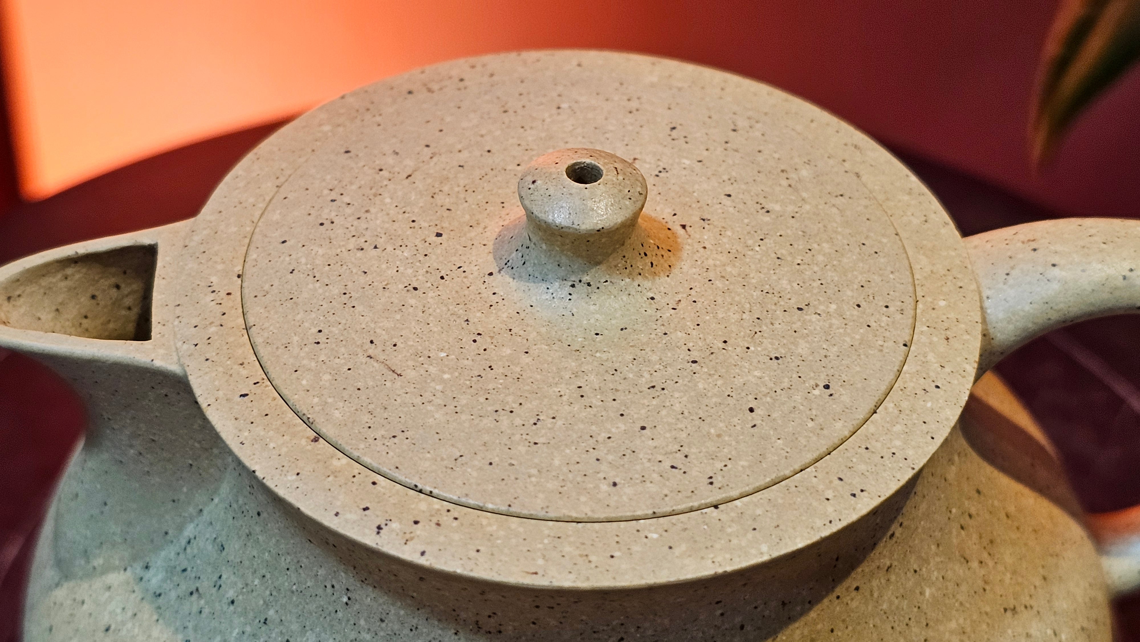 Le Rong《乐荣》, 186.3ml, Zhi Ma Duan Ni 芝麻段泥, by Craftsman Gu Xiao Ming 顾小明 ~ Congratulations to!Mr K.F., 1828hrs 25th Nov 2026, Chamblee! GA!