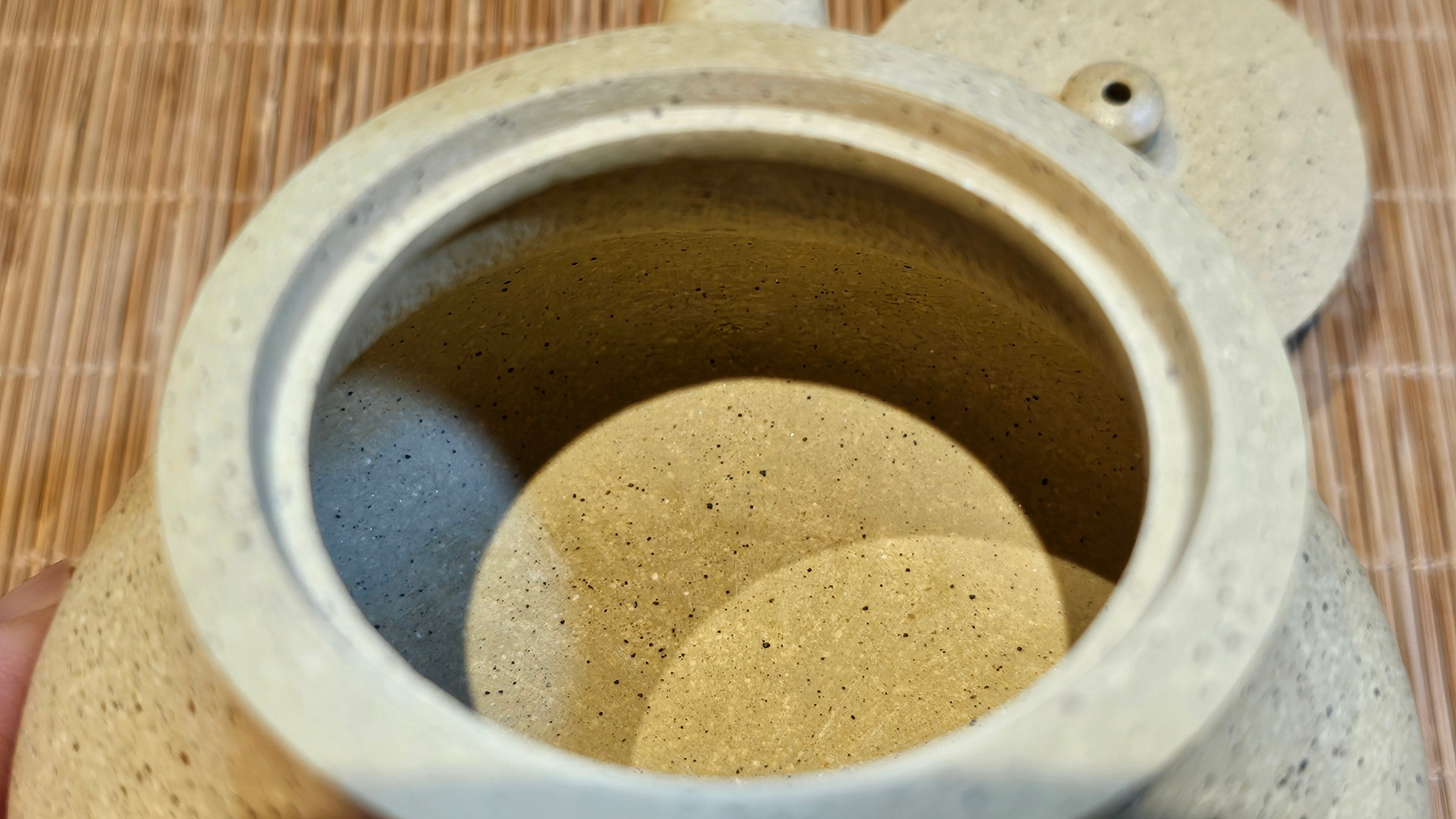 Le Rong《乐荣》, 186.3ml, Zhi Ma Duan Ni 芝麻段泥, by Craftsman Gu Xiao Ming 顾小明 ~ Congratulations to!Mr K.F., 1828hrs 25th Nov 2026, Chamblee! GA!