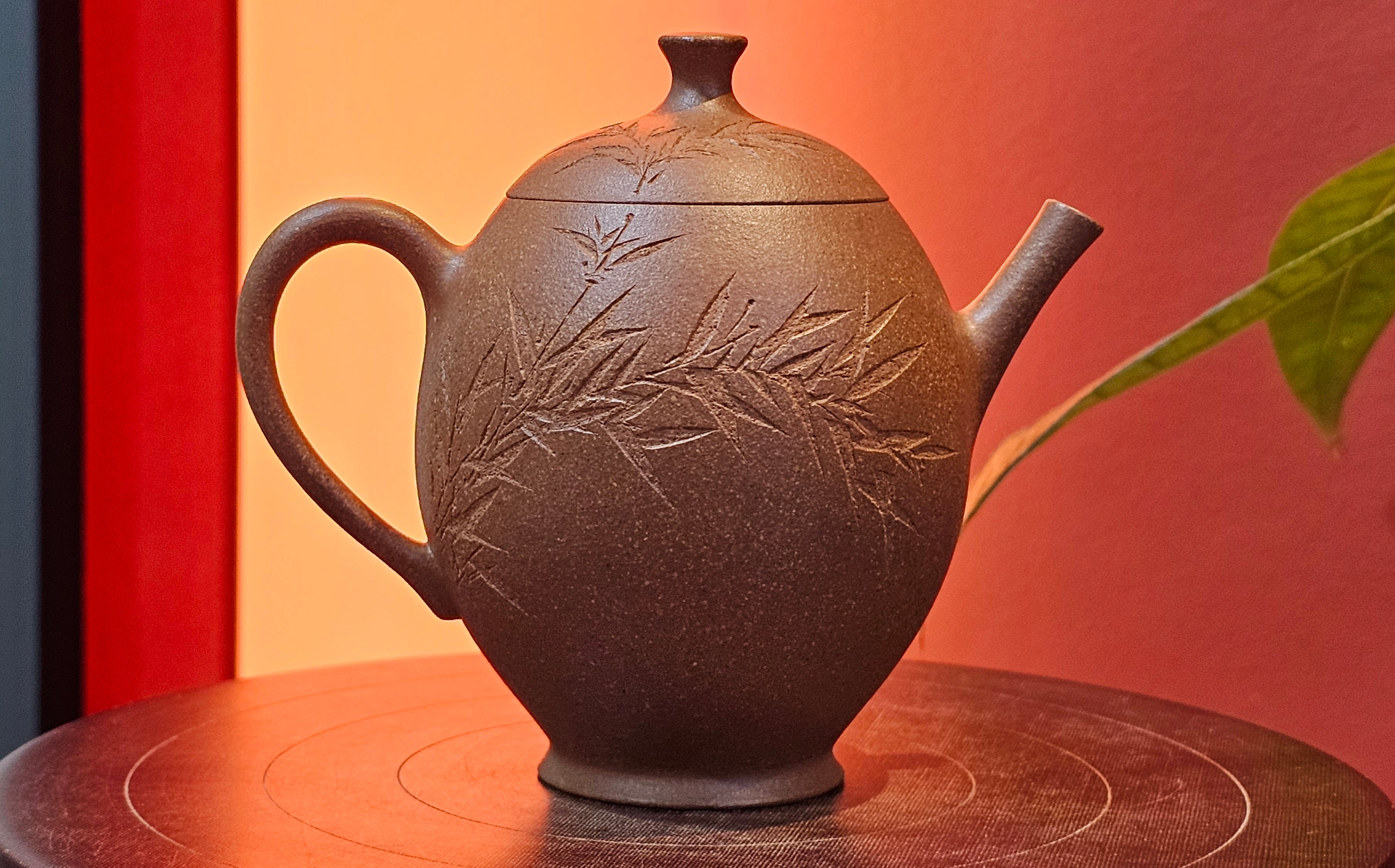 Gao Xiu Hu《高秀壶》, 181.2ml, Bao Shan Duan Ni 宝山段泥, by Craftsman Zhu Shu 朱舒 ~ With Engraving of Bamboos and Verse in Zhuan Shu 篆书 by Craftsman Yi Cheng 逸成!~Congratulations to Mr A.D.P.! 2242hrs 27th Nov 2025, Forest! Belgium🇧🇪!