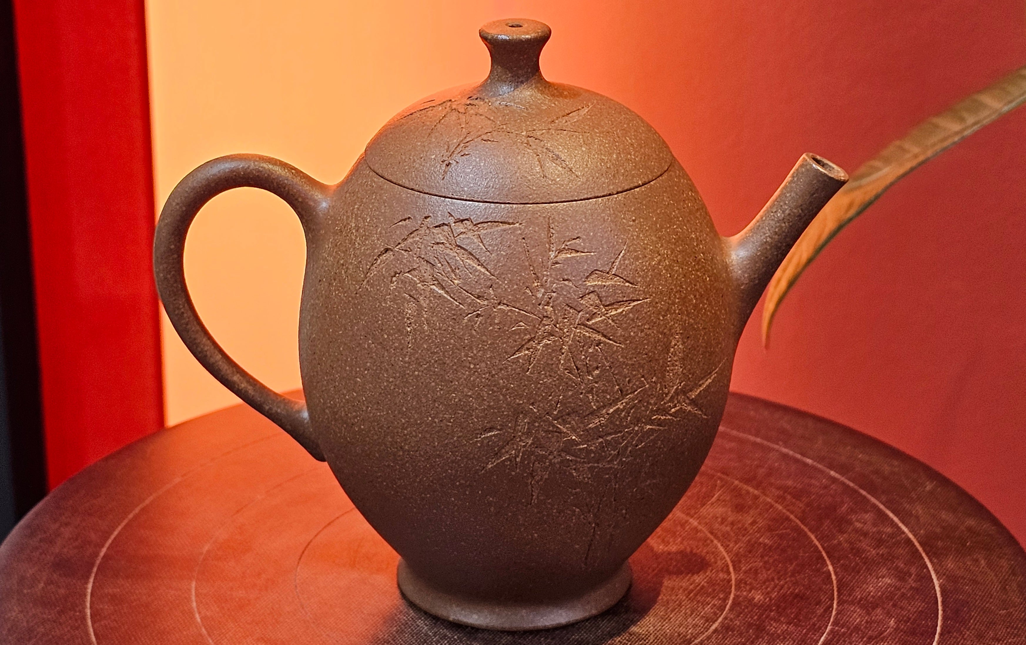 Gao Xiu Hu《高秀壶》, 182.9ml, Bao Shan Duan Ni 宝山段泥, by Craftsman Zhu Shu 朱舒 ~ With Engraving of Bamboos and Verse in Zhuan Shu 篆书 by Craftsman Yi Cheng 逸成!~ Congratulations!to Ms E.A.! 0009hrs 28th Nov 2025, Vineland! NJ!