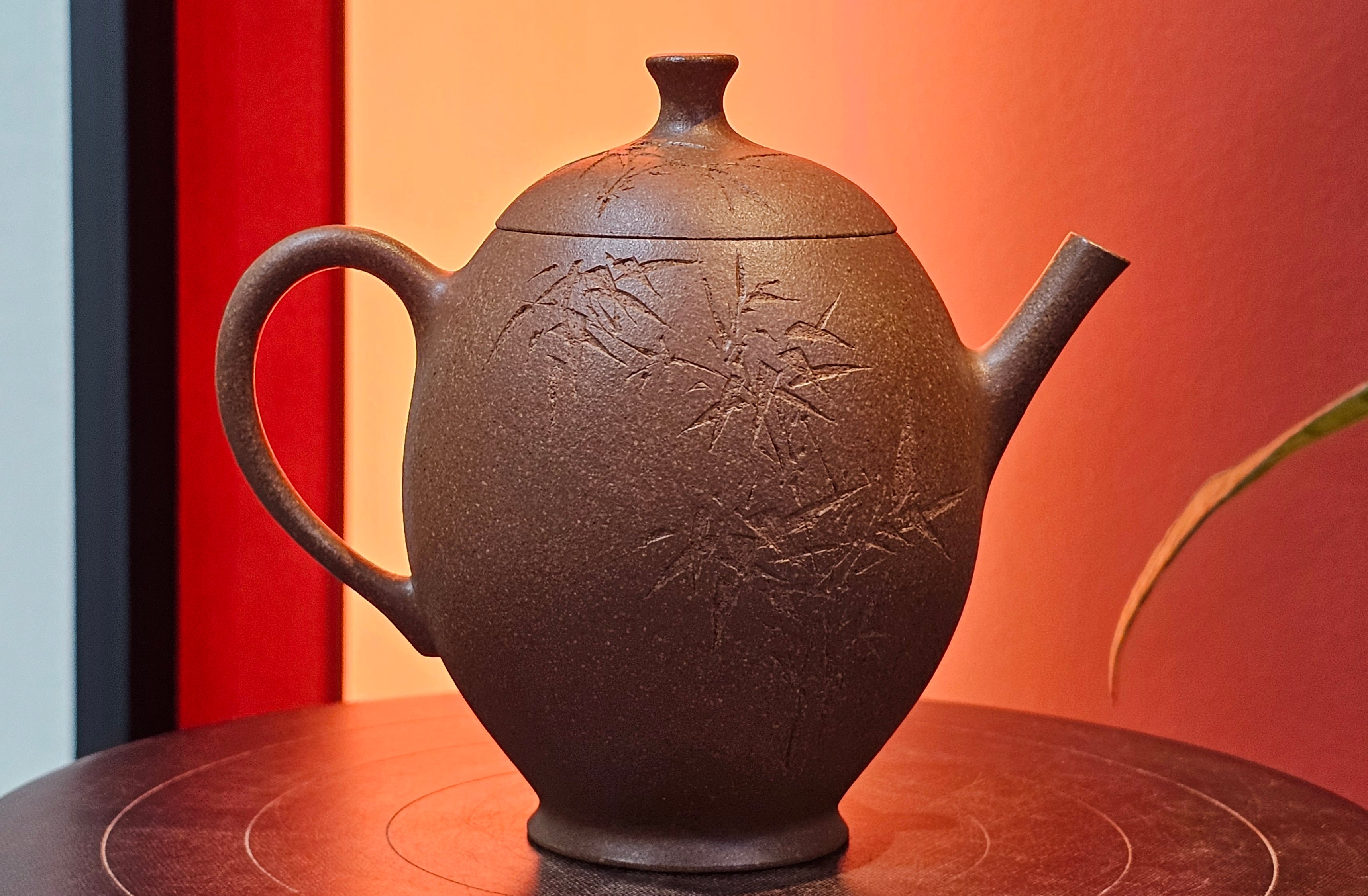 Gao Xiu Hu《高秀壶》, 182.9ml, Bao Shan Duan Ni 宝山段泥, by Craftsman Zhu Shu 朱舒 ~ With Engraving of Bamboos and Verse in Zhuan Shu 篆书 by Craftsman Yi Cheng 逸成!~ Congratulations!to Ms E.A.! 0009hrs 28th Nov 2025, Vineland! NJ!