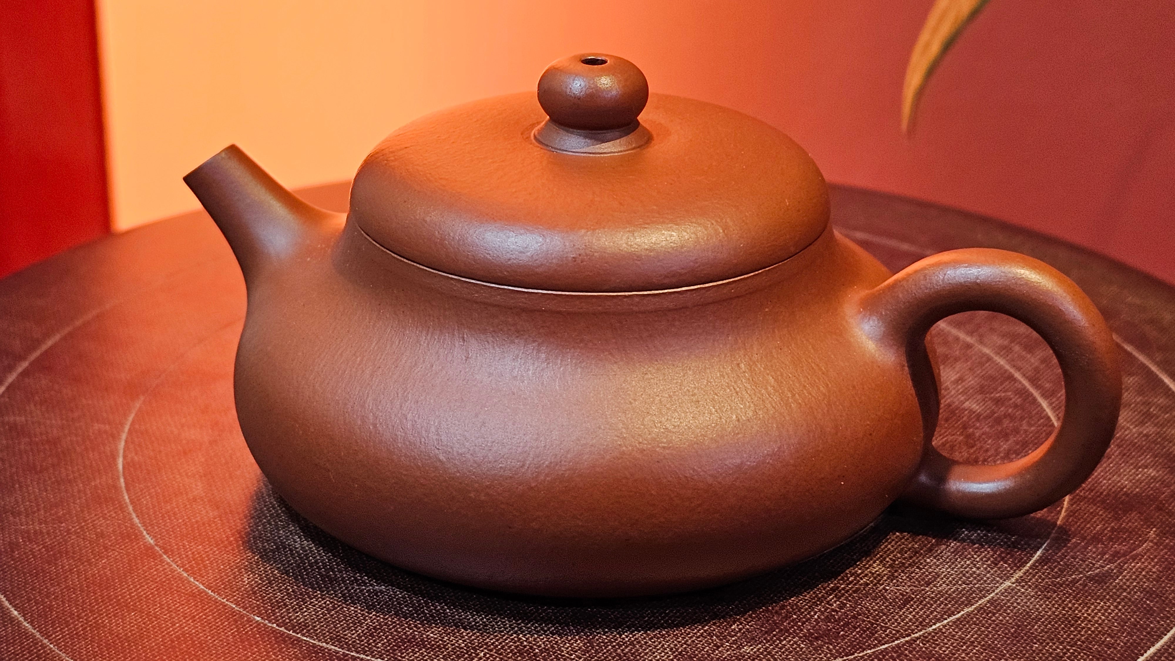 Jing Le 静乐 ~ "Quiet happiness", 82.8ml, Xiao Mei Yao Zhu Ni 小煤窑朱泥, by our Collaborative Craftsman Wang Xing 王兴 ~ Congratulations to Mr C.H.! 1833hrs 27th Nov 2025, Bingen am Rhein! Germany🇩🇪!