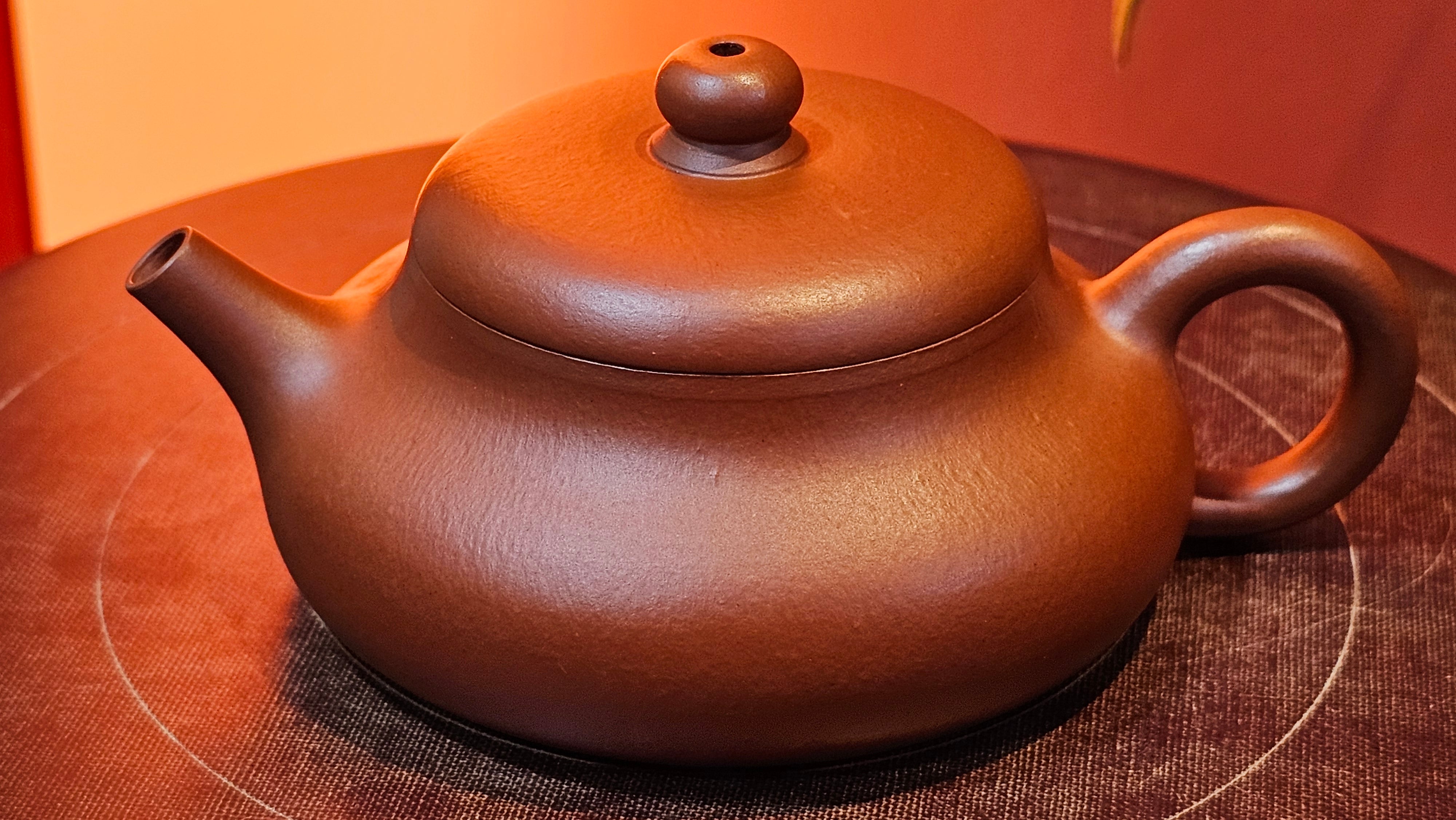 Jing Le 静乐 ~ "Quiet happiness", 82.8ml, Xiao Mei Yao Zhu Ni 小煤窑朱泥, by our Collaborative Craftsman Wang Xing 王兴 ~ Congratulations to Mr C.H.! 1833hrs 27th Nov 2025, Bingen am Rhein! Germany🇩🇪!