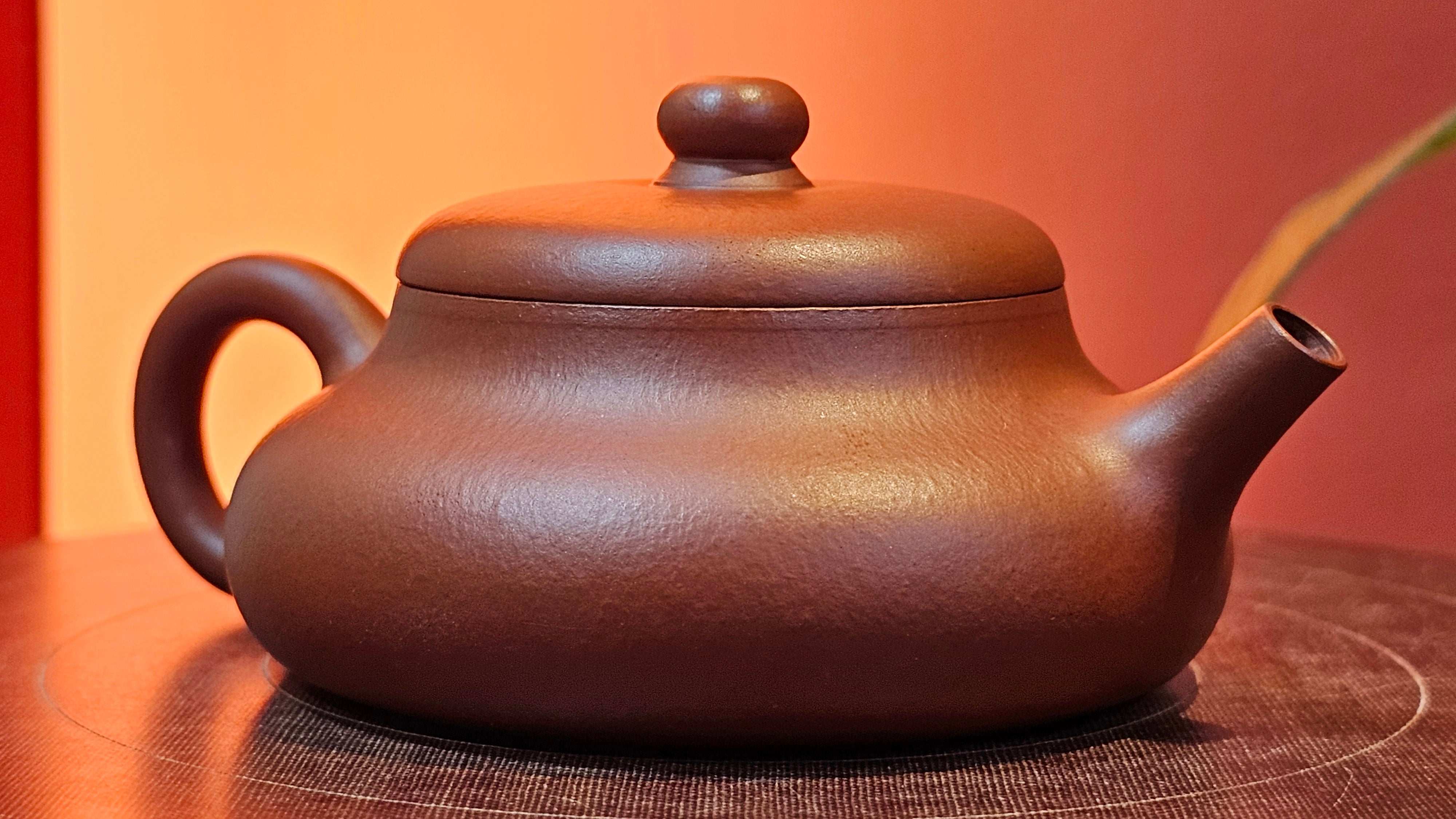 Jing Le 静乐 ~ "Quiet happiness", 82.8ml, Xiao Mei Yao Zhu Ni 小煤窑朱泥, by our Collaborative Craftsman Wang Xing 王兴 ~ Congratulations to Mr C.H.! 1833hrs 27th Nov 2025, Bingen am Rhein! Germany🇩🇪!