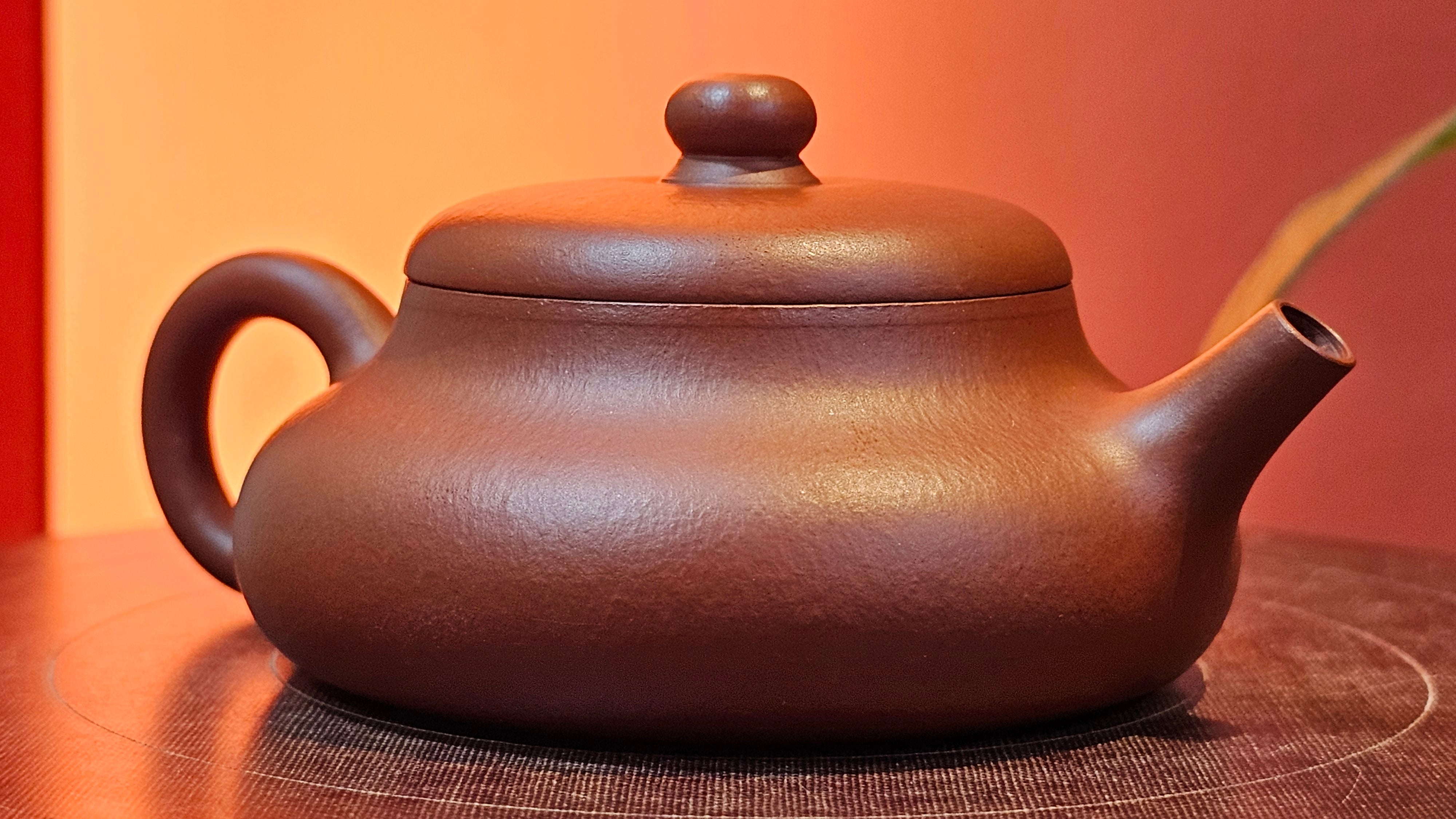 Jing Le 静乐 ~ "Quiet happiness", 82.8ml, Xiao Mei Yao Zhu Ni 小煤窑朱泥, by our Collaborative Craftsman Wang Xing 王兴 ~ Congratulations to Mr C.H.! 1833hrs 27th Nov 2025, Bingen am Rhein! Germany🇩🇪!