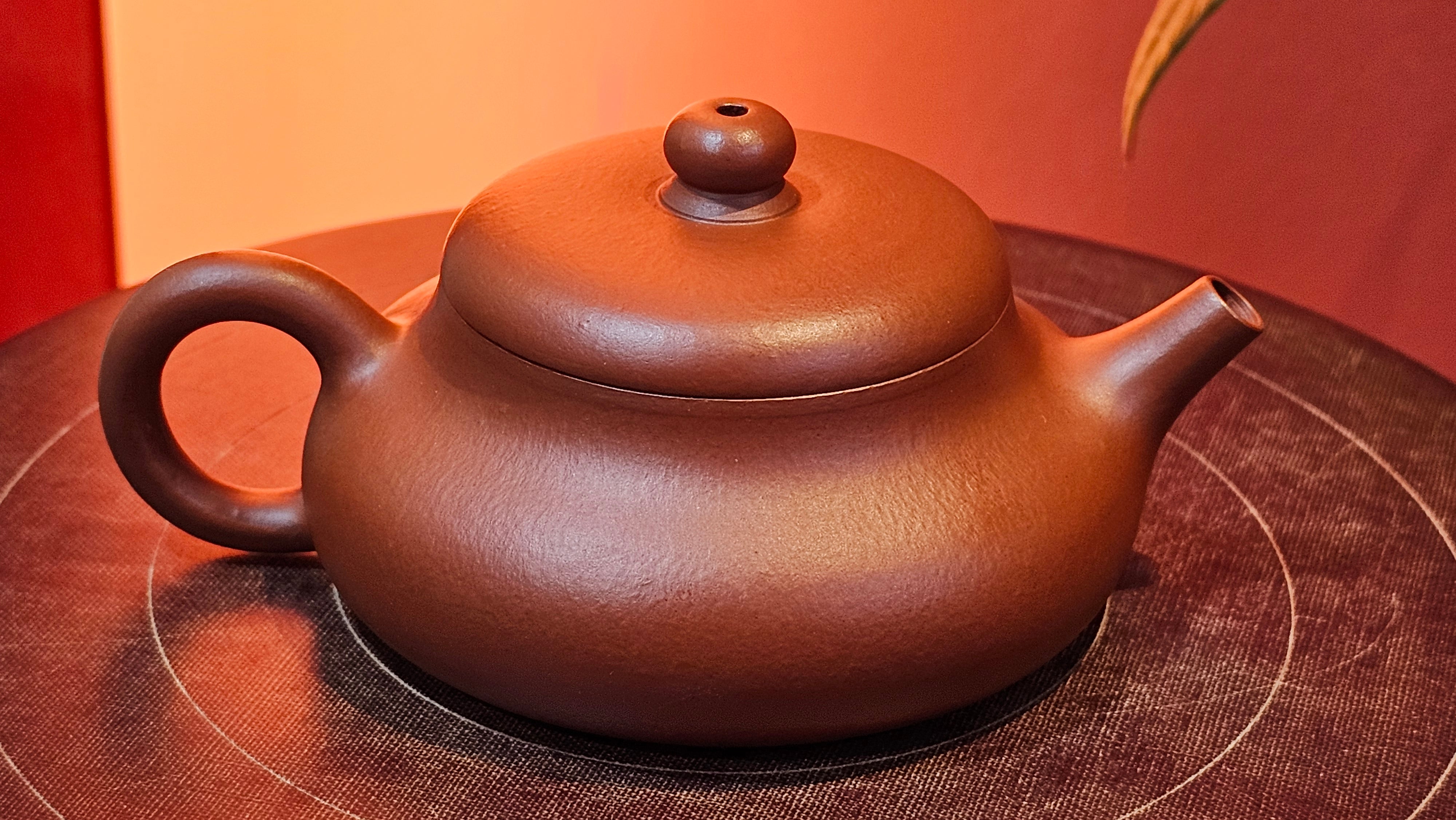 Jing Le 静乐 ~ "Quiet happiness", 82.8ml, Xiao Mei Yao Zhu Ni 小煤窑朱泥, by our Collaborative Craftsman Wang Xing 王兴 ~ Congratulations to Mr C.H.! 1833hrs 27th Nov 2025, Bingen am Rhein! Germany🇩🇪!