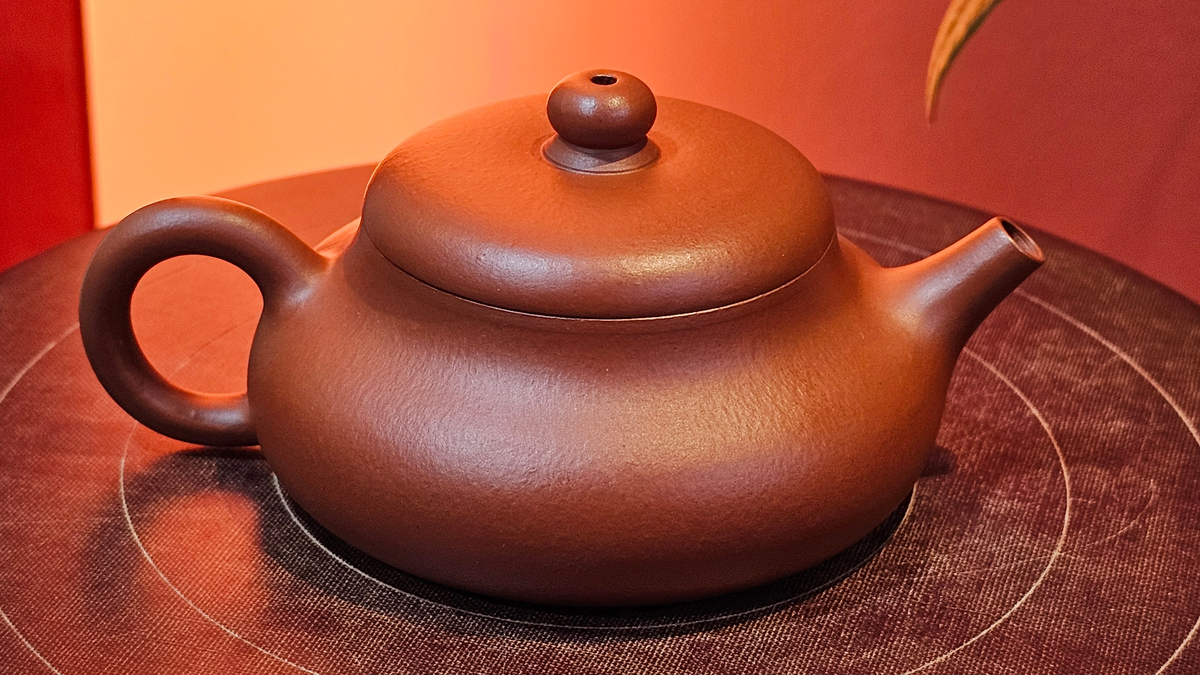 Jing Le 静乐 ~ "Quiet happiness", 82.8ml, Xiao Mei Yao Zhu Ni 小煤窑朱泥, by our Collaborative Craftsman Wang Xing 王兴 ~ Congratulations to Mr C.H.! 1833hrs 27th Nov 2025, Bingen am Rhein! Germany🇩🇪!