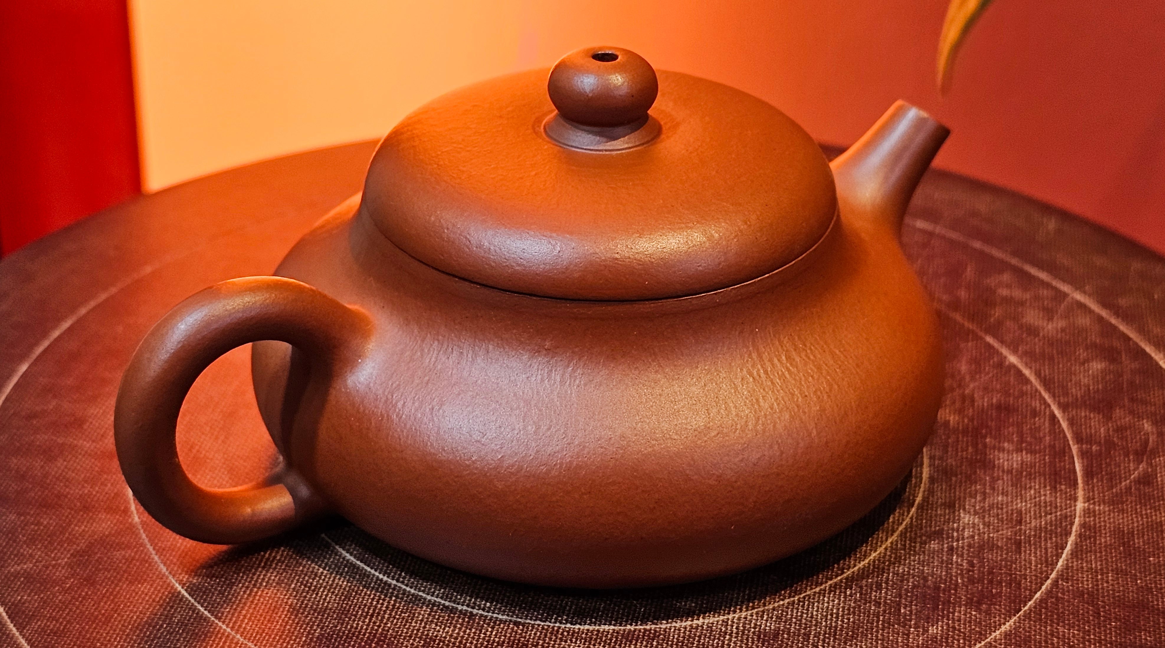 Jing Le 静乐 ~ "Quiet happiness", 82.8ml, Xiao Mei Yao Zhu Ni 小煤窑朱泥, by our Collaborative Craftsman Wang Xing 王兴 ~ Congratulations to Mr C.H.! 1833hrs 27th Nov 2025, Bingen am Rhein! Germany🇩🇪!