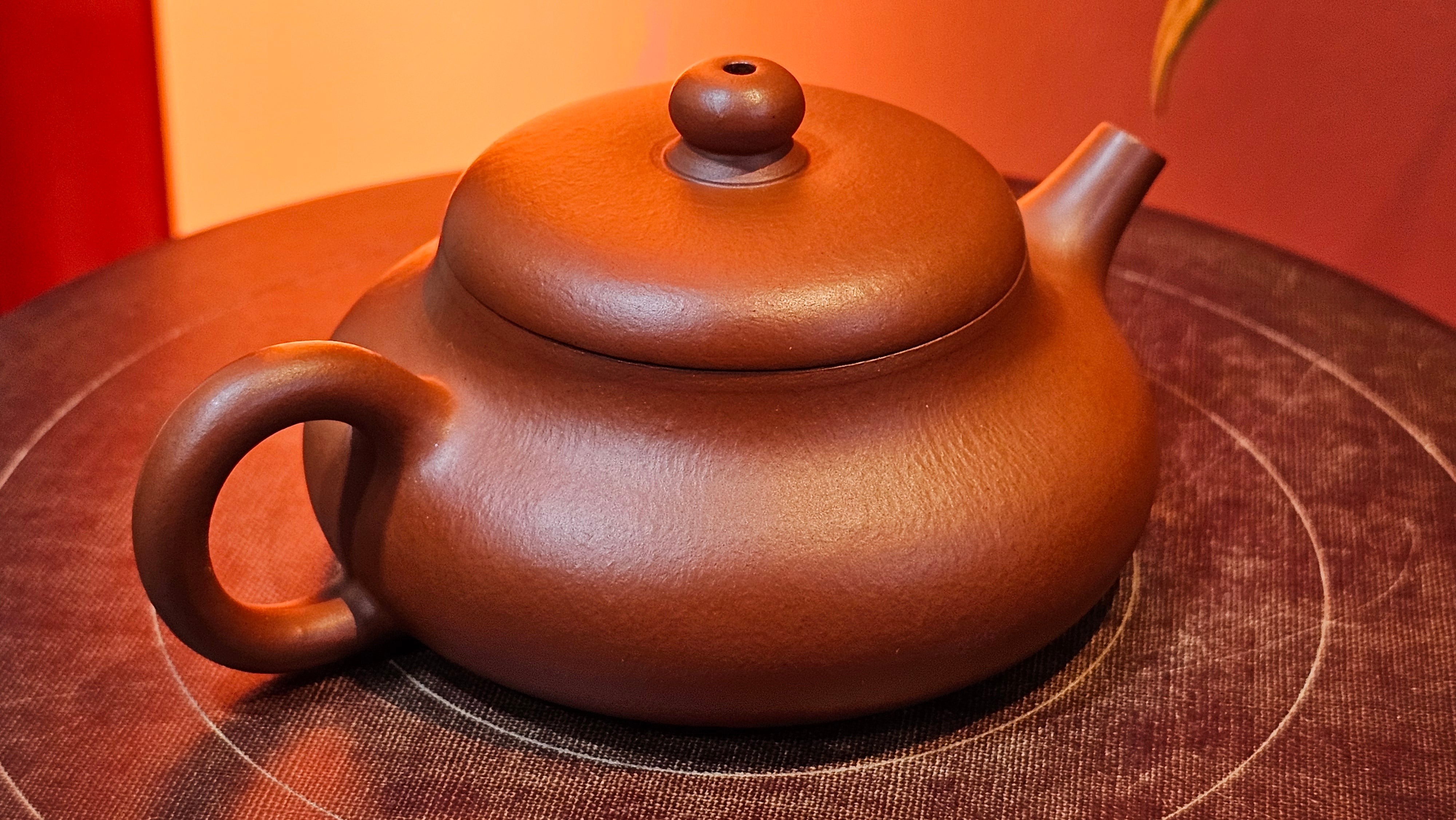 Jing Le 静乐 ~ "Quiet happiness", 82.8ml, Xiao Mei Yao Zhu Ni 小煤窑朱泥, by our Collaborative Craftsman Wang Xing 王兴 ~ Congratulations to Mr C.H.! 1833hrs 27th Nov 2025, Bingen am Rhein! Germany🇩🇪!