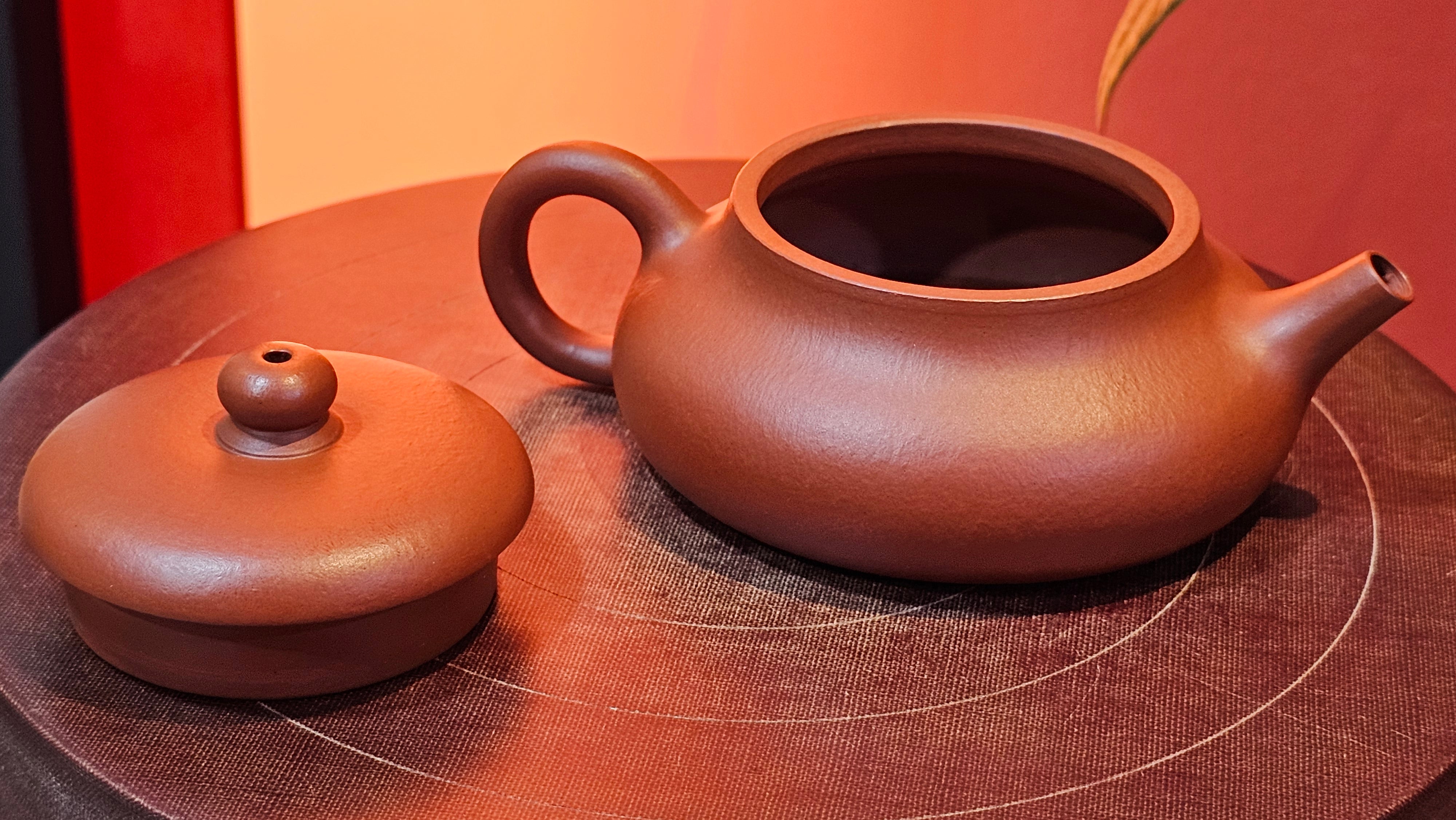 Jing Le 静乐 ~ "Quiet happiness", 82.8ml, Xiao Mei Yao Zhu Ni 小煤窑朱泥, by our Collaborative Craftsman Wang Xing 王兴 ~ Congratulations to Mr C.H.! 1833hrs 27th Nov 2025, Bingen am Rhein! Germany🇩🇪!