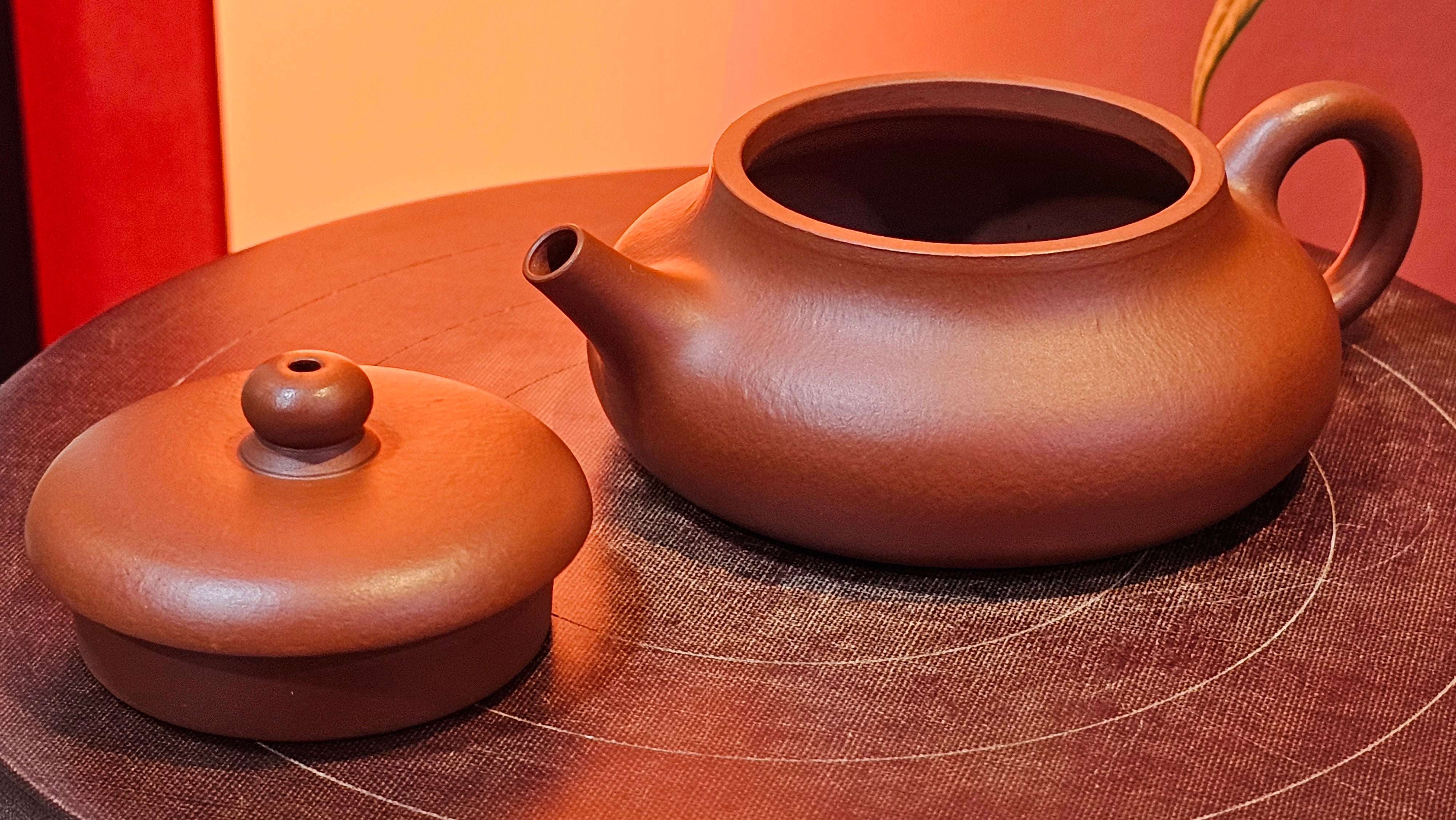 Jing Le 静乐 ~ "Quiet happiness", 82.8ml, Xiao Mei Yao Zhu Ni 小煤窑朱泥, by our Collaborative Craftsman Wang Xing 王兴 ~ Congratulations to Mr C.H.! 1833hrs 27th Nov 2025, Bingen am Rhein! Germany🇩🇪!