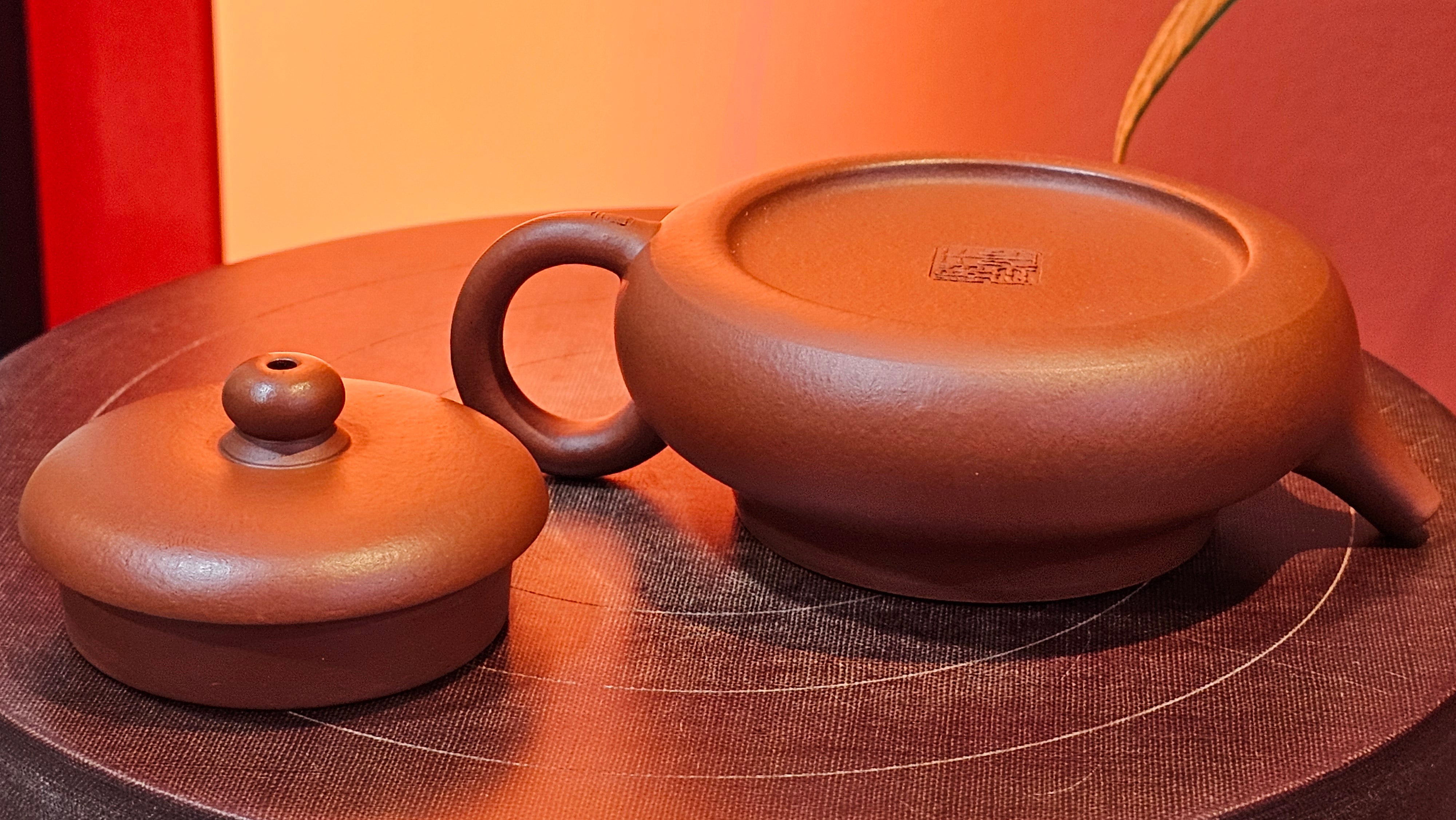 Jing Le 静乐 ~ "Quiet happiness", 82.8ml, Xiao Mei Yao Zhu Ni 小煤窑朱泥, by our Collaborative Craftsman Wang Xing 王兴 ~ Congratulations to Mr C.H.! 1833hrs 27th Nov 2025, Bingen am Rhein! Germany🇩🇪!