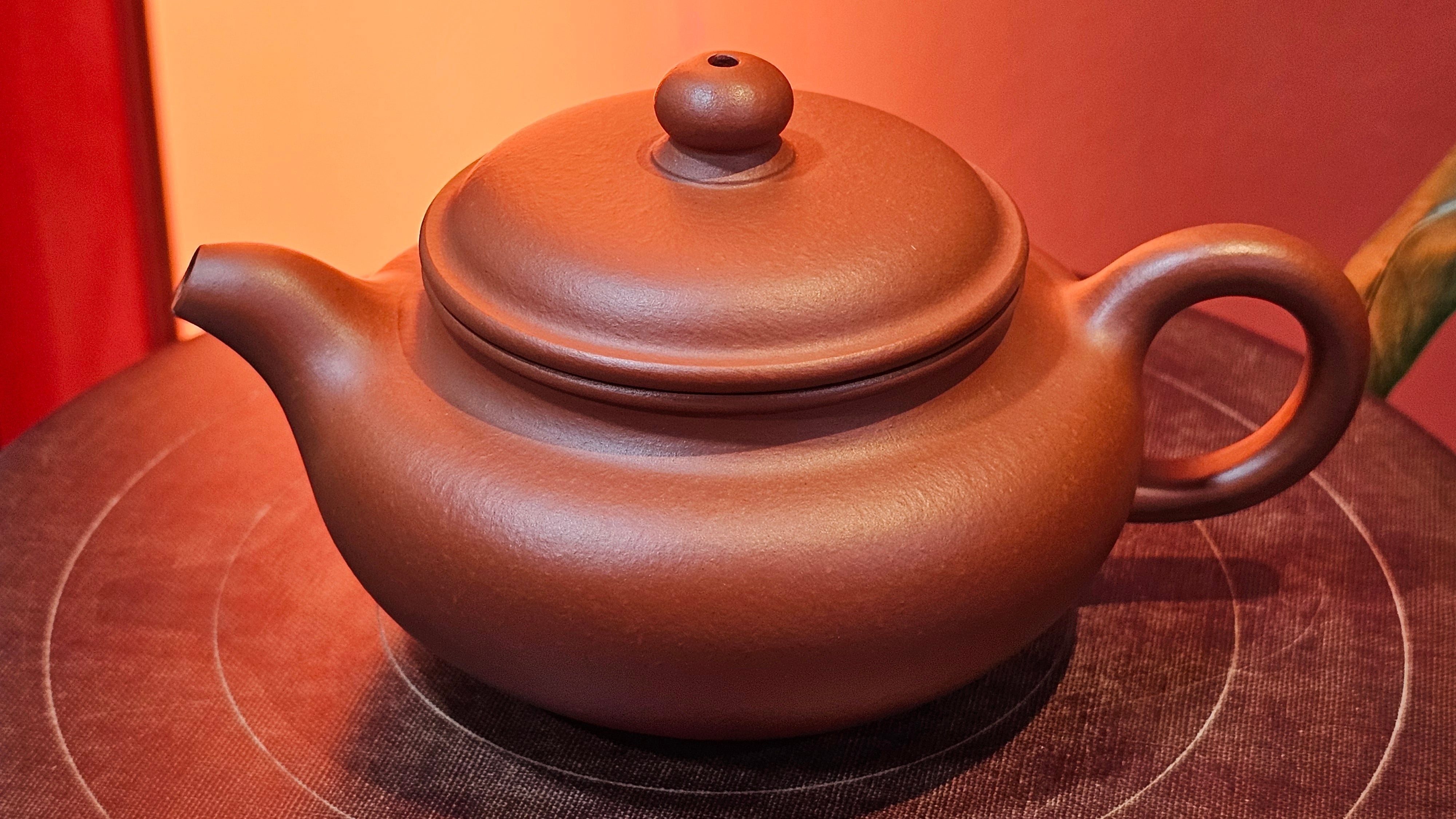 Fang Gu 仿古, 143.2ml, Xiao Mei Yao Zhu Ni 小煤窑朱泥, by Craftsman Shi Yun 石芸 ~ Congratulations!to Ms L.L.! 0744hrs 29th Nov 2025, Branchburg, NJ!