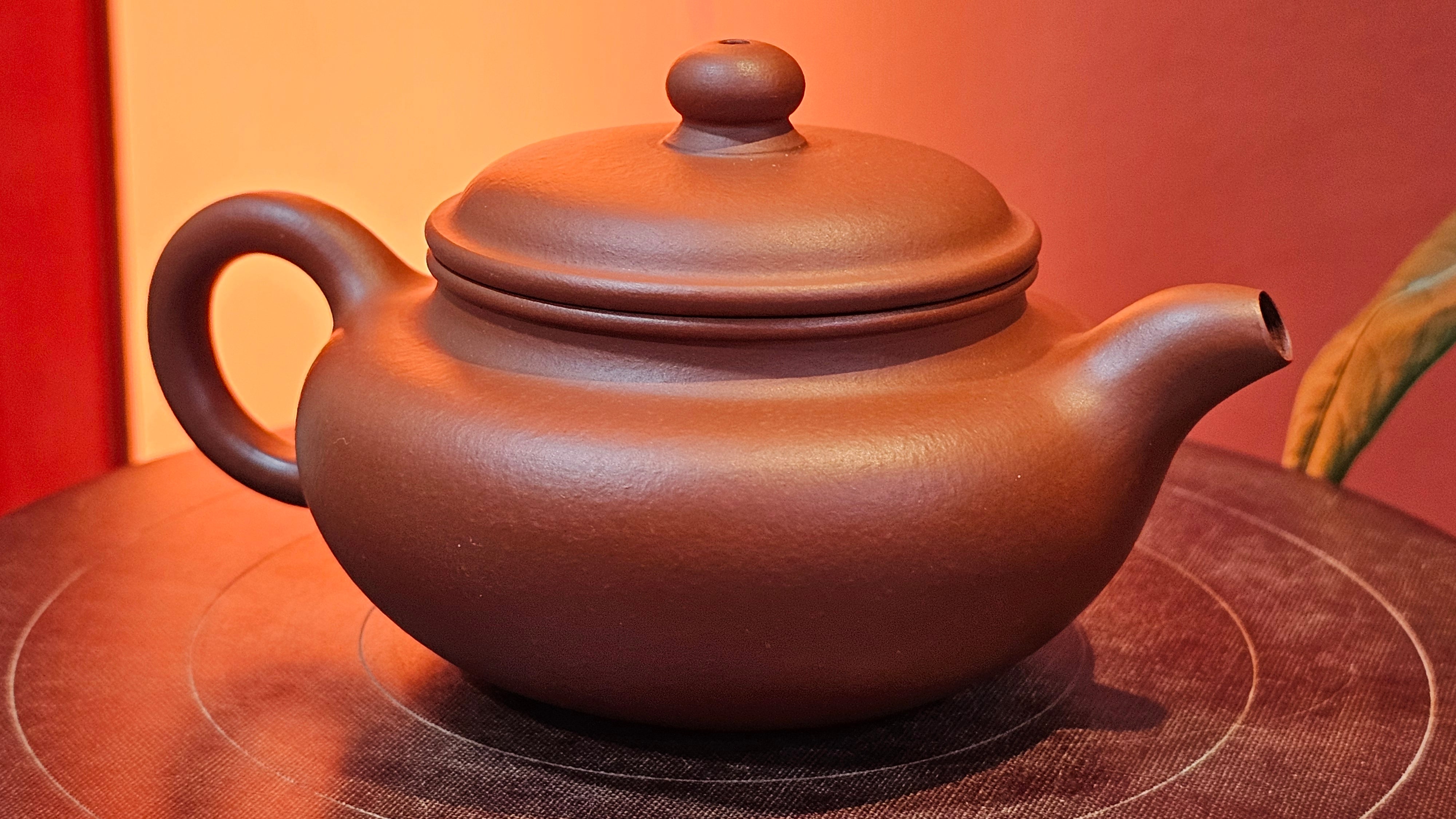 Fang Gu 仿古, 143.2ml, Xiao Mei Yao Zhu Ni 小煤窑朱泥, by Craftsman Shi Yun 石芸 ~ Congratulations!to Ms L.L.! 0744hrs 29th Nov 2025, Branchburg, NJ!