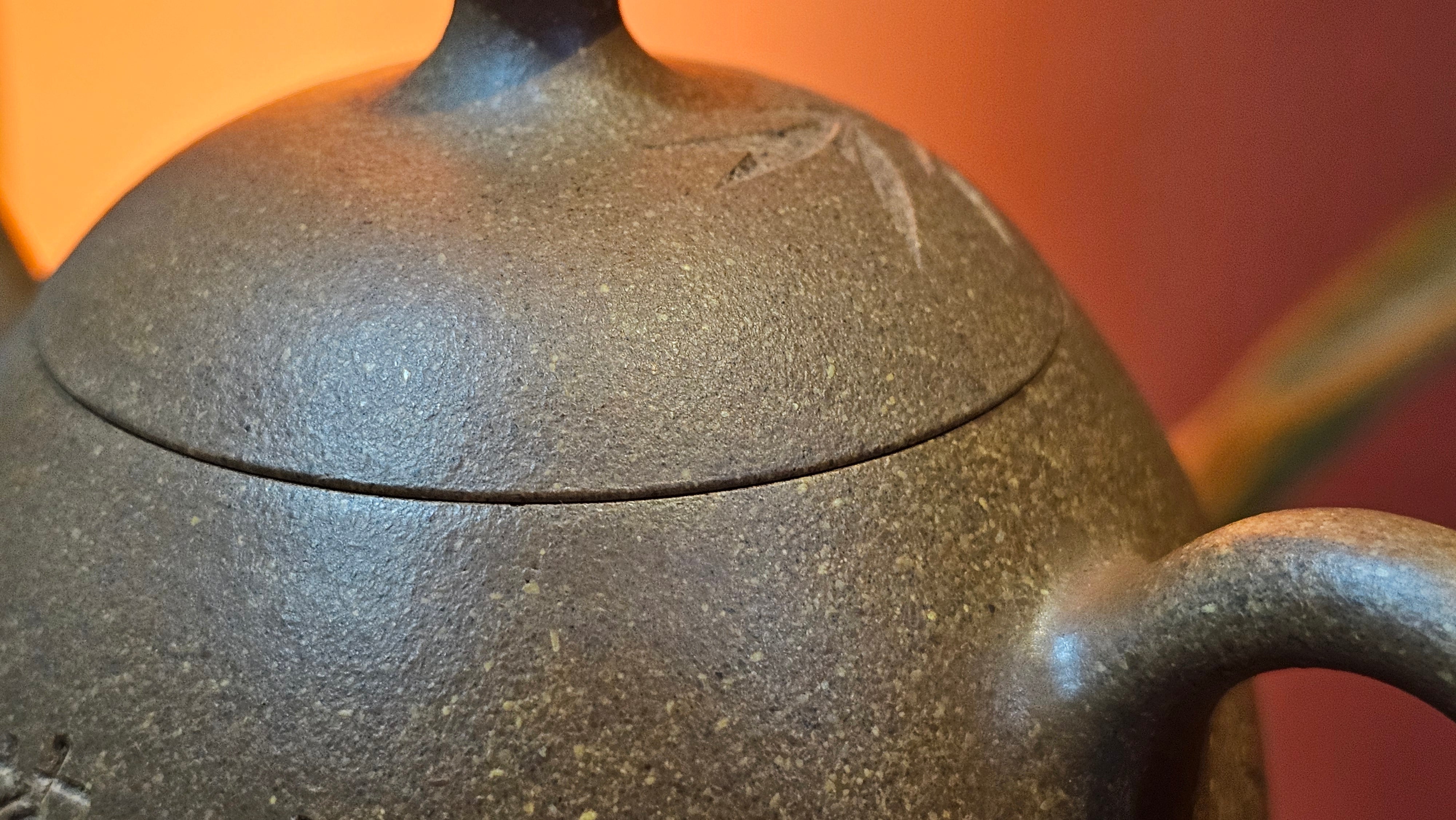 Gao Xiu Hu《高秀壶》, 181.2ml, Bao Shan Duan Ni 宝山段泥, by Craftsman Zhu Shu 朱舒 ~ With Engraving of Bamboos and Verse in Zhuan Shu 篆书 by Craftsman Yi Cheng 逸成!~Congratulations to Mr A.D.P.! 2242hrs 27th Nov 2025, Forest! Belgium🇧🇪!