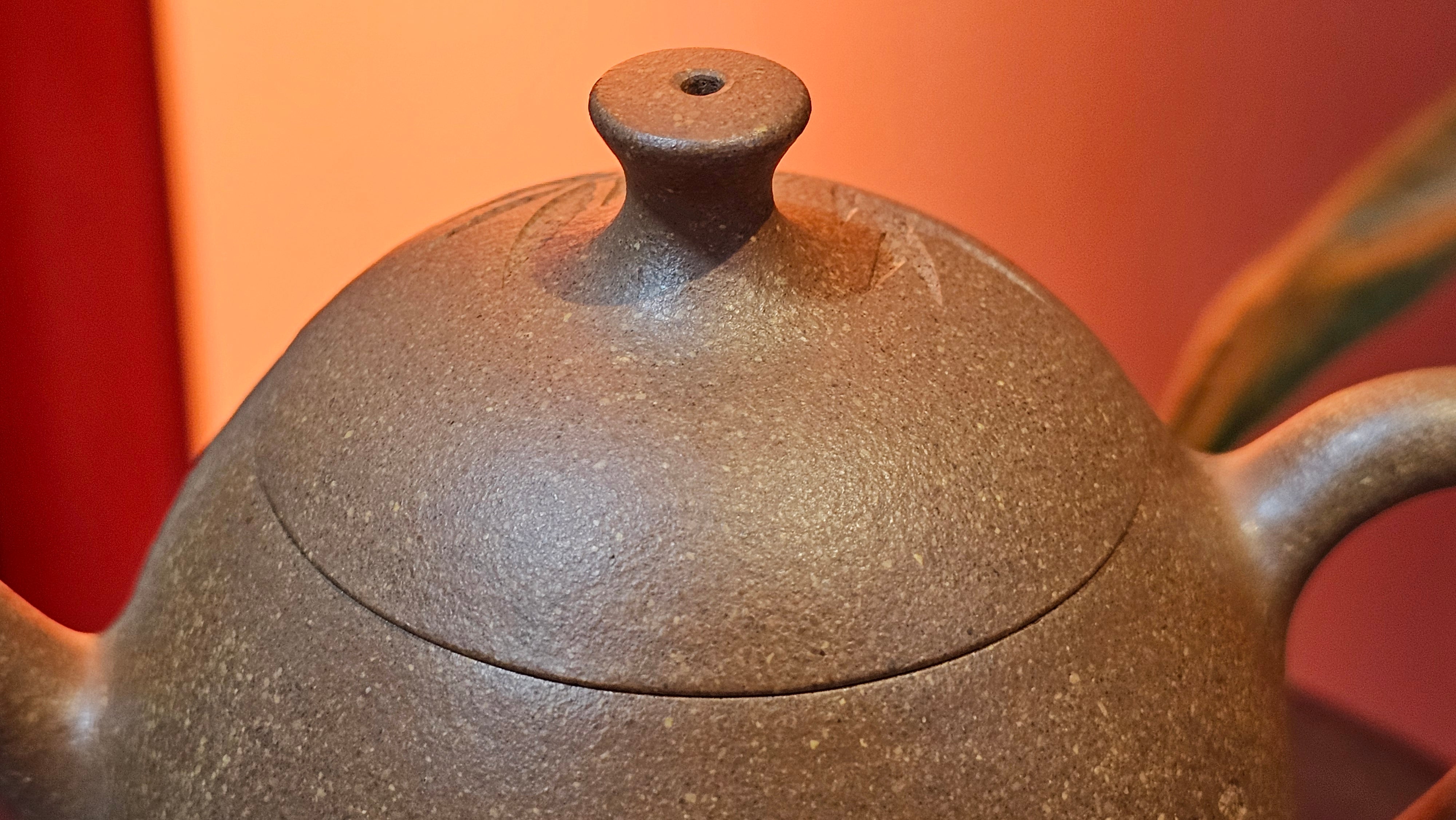 Gao Xiu Hu《高秀壶》, 181.2ml, Bao Shan Duan Ni 宝山段泥, by Craftsman Zhu Shu 朱舒 ~ With Engraving of Bamboos and Verse in Zhuan Shu 篆书 by Craftsman Yi Cheng 逸成!~Congratulations to Mr A.D.P.! 2242hrs 27th Nov 2025, Forest! Belgium🇧🇪!