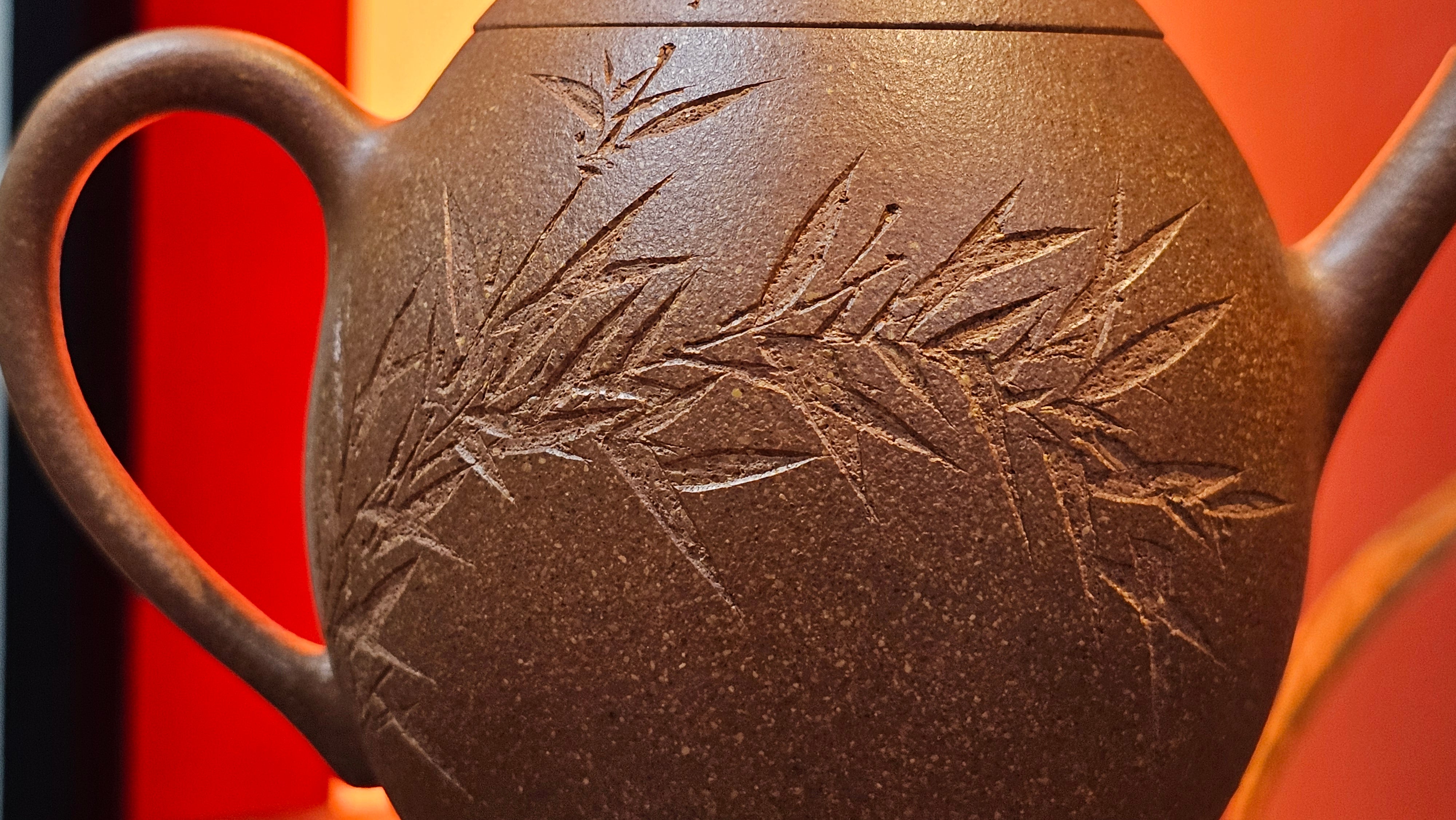 Gao Xiu Hu《高秀壶》, 181.2ml, Bao Shan Duan Ni 宝山段泥, by Craftsman Zhu Shu 朱舒 ~ With Engraving of Bamboos and Verse in Zhuan Shu 篆书 by Craftsman Yi Cheng 逸成!~Congratulations to Mr A.D.P.! 2242hrs 27th Nov 2025, Forest! Belgium🇧🇪!