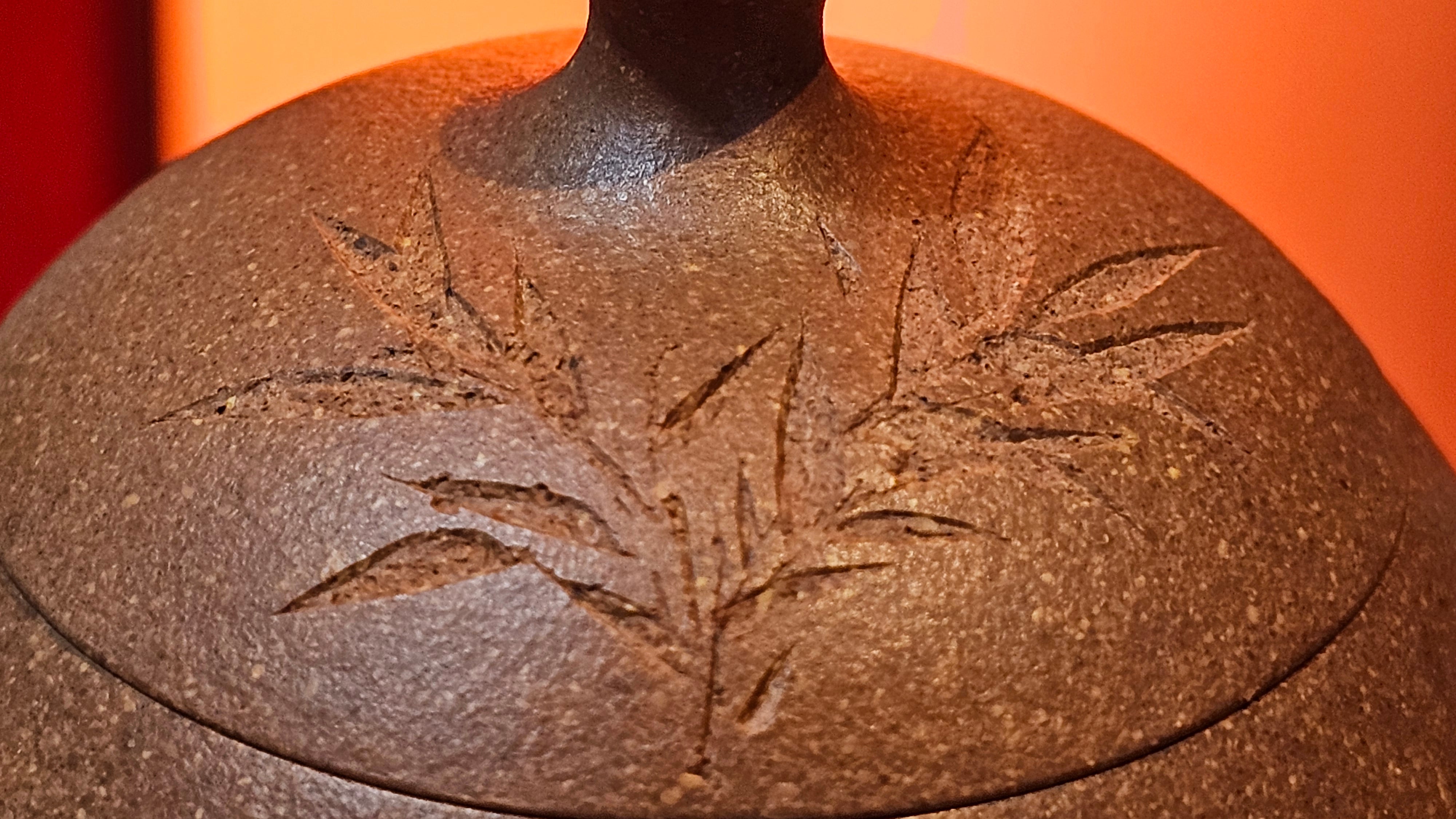 Gao Xiu Hu《高秀壶》, 181.2ml, Bao Shan Duan Ni 宝山段泥, by Craftsman Zhu Shu 朱舒 ~ With Engraving of Bamboos and Verse in Zhuan Shu 篆书 by Craftsman Yi Cheng 逸成!~Congratulations to Mr A.D.P.! 2242hrs 27th Nov 2025, Forest! Belgium🇧🇪!