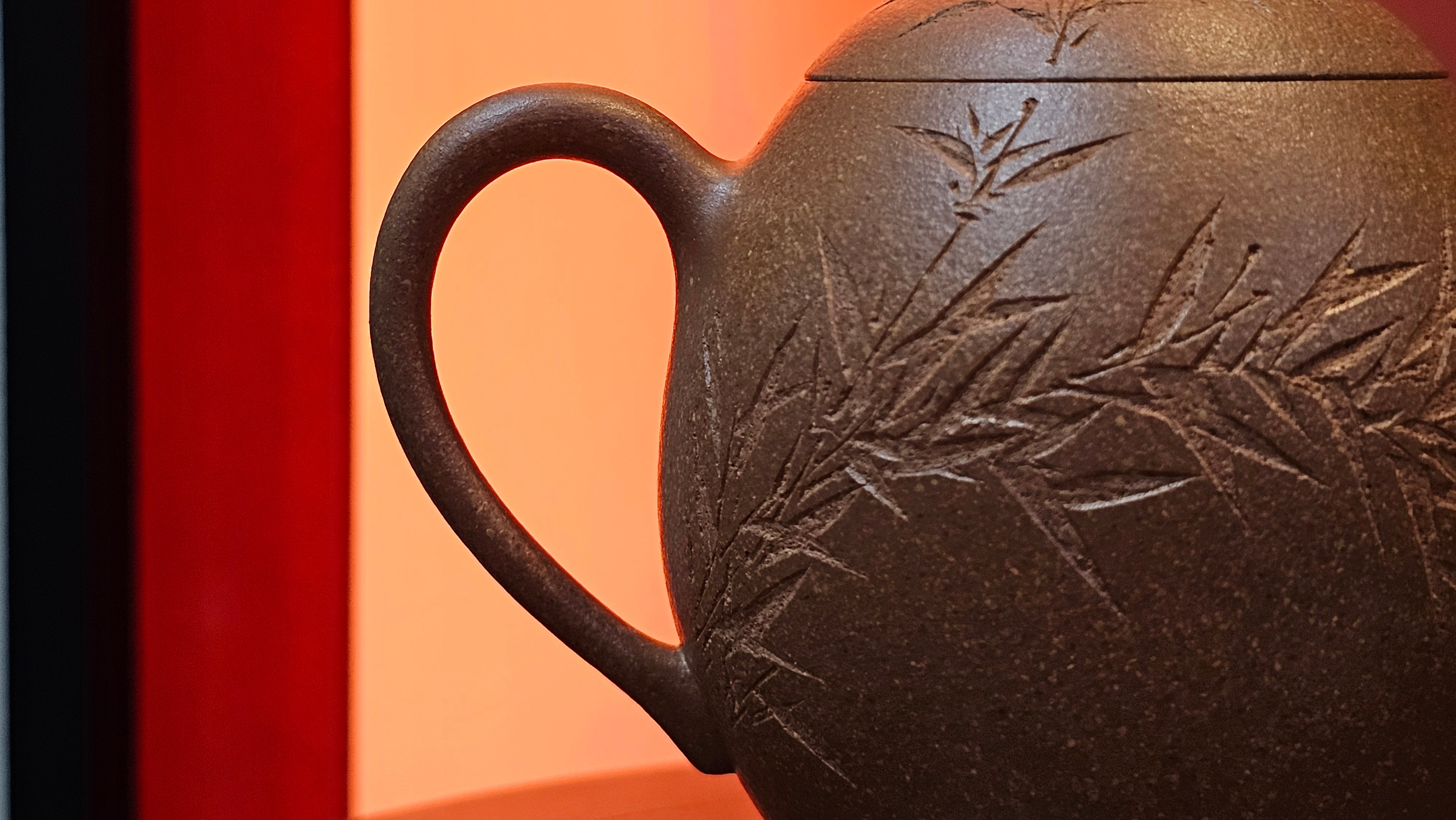 Gao Xiu Hu《高秀壶》, 181.2ml, Bao Shan Duan Ni 宝山段泥, by Craftsman Zhu Shu 朱舒 ~ With Engraving of Bamboos and Verse in Zhuan Shu 篆书 by Craftsman Yi Cheng 逸成!~Congratulations to Mr A.D.P.! 2242hrs 27th Nov 2025, Forest! Belgium🇧🇪!