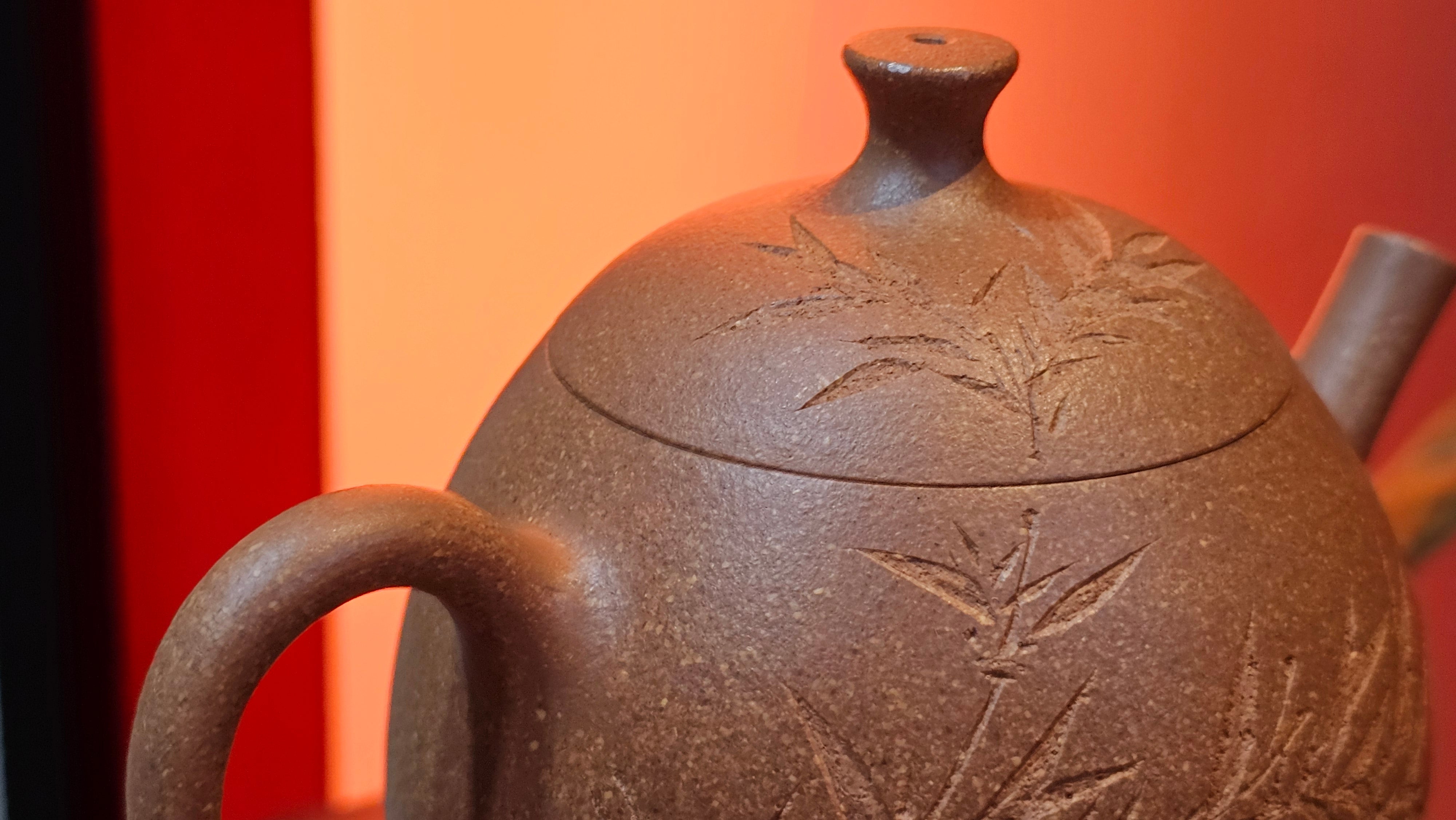 Gao Xiu Hu《高秀壶》, 181.2ml, Bao Shan Duan Ni 宝山段泥, by Craftsman Zhu Shu 朱舒 ~ With Engraving of Bamboos and Verse in Zhuan Shu 篆书 by Craftsman Yi Cheng 逸成!~Congratulations to Mr A.D.P.! 2242hrs 27th Nov 2025, Forest! Belgium🇧🇪!