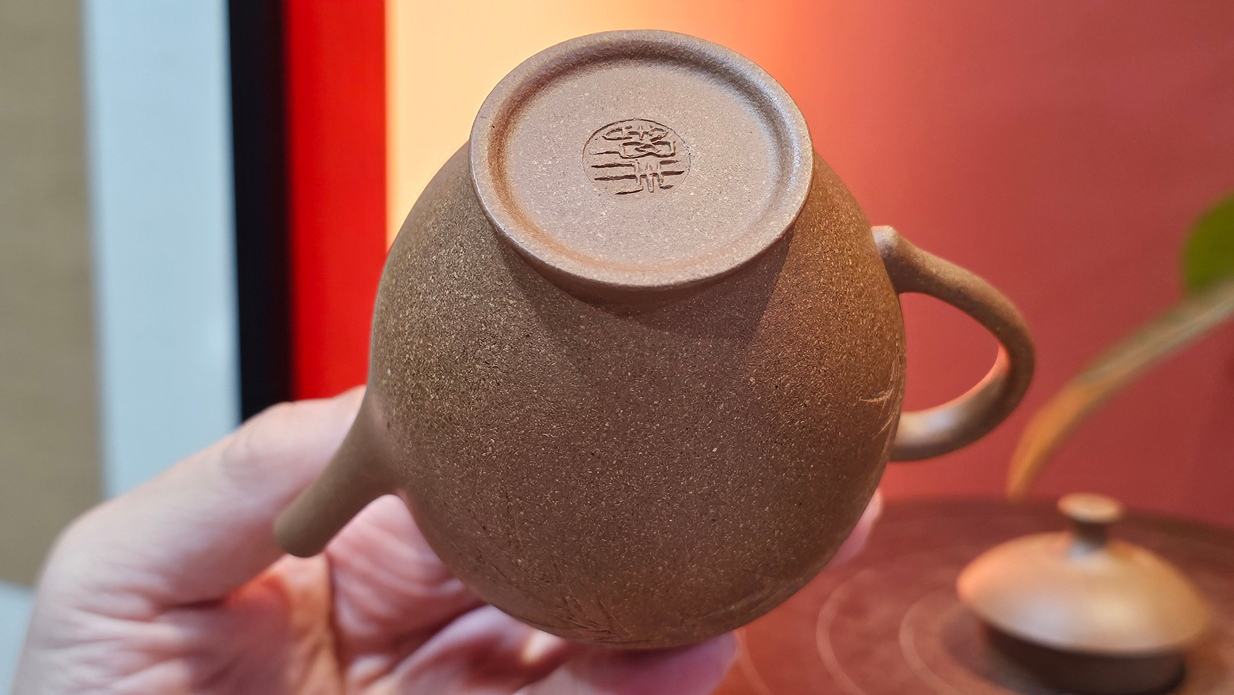 Gao Xiu Hu《高秀壶》, 181.2ml, Bao Shan Duan Ni 宝山段泥, by Craftsman Zhu Shu 朱舒 ~ With Engraving of Bamboos and Verse in Zhuan Shu 篆书 by Craftsman Yi Cheng 逸成!~Congratulations to Mr A.D.P.! 2242hrs 27th Nov 2025, Forest! Belgium🇧🇪!