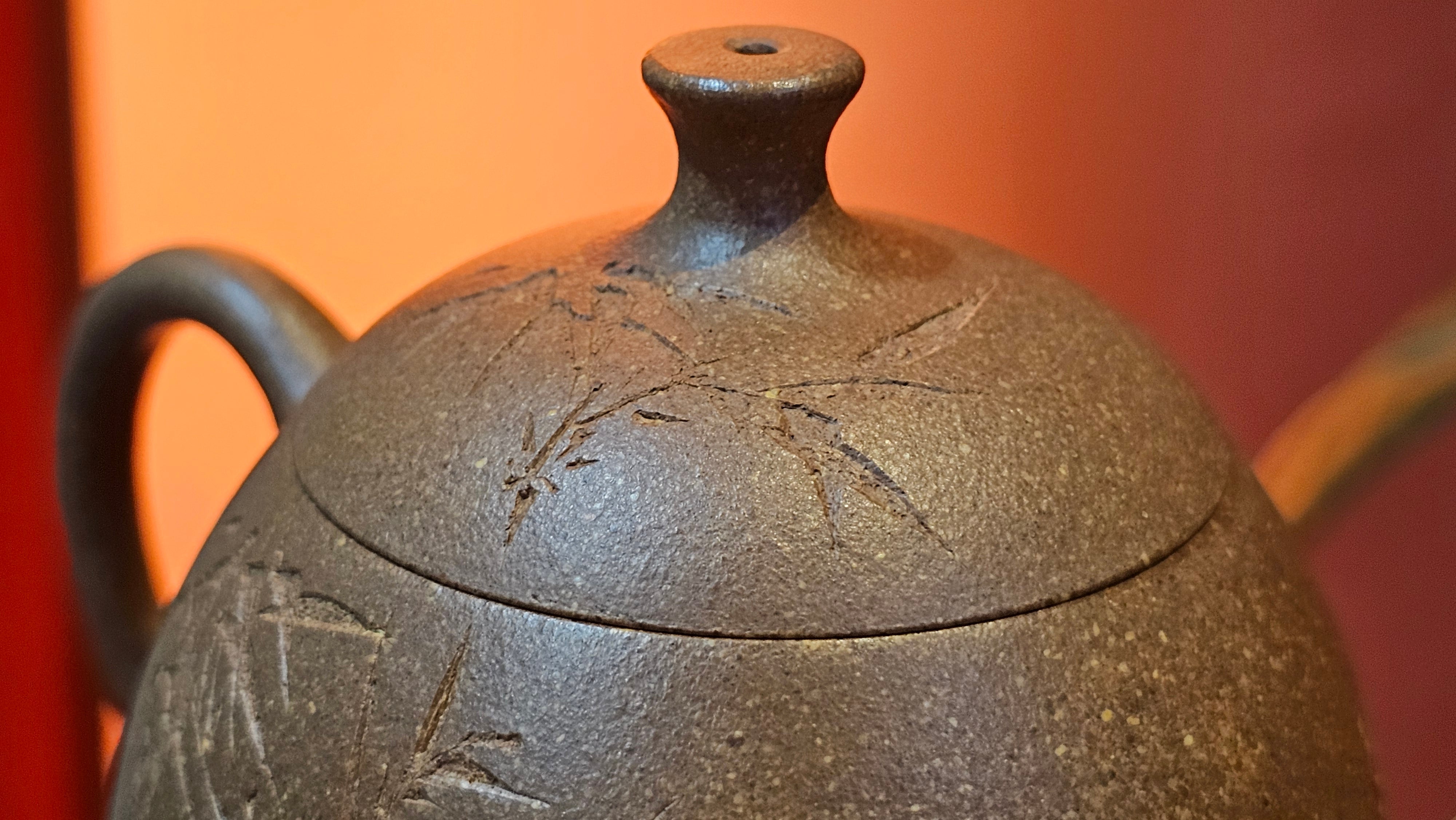 Gao Xiu Hu《高秀壶》, 182.9ml, Bao Shan Duan Ni 宝山段泥, by Craftsman Zhu Shu 朱舒 ~ With Engraving of Bamboos and Verse in Zhuan Shu 篆书 by Craftsman Yi Cheng 逸成!~ Congratulations!to Ms E.A.! 0009hrs 28th Nov 2025, Vineland! NJ!