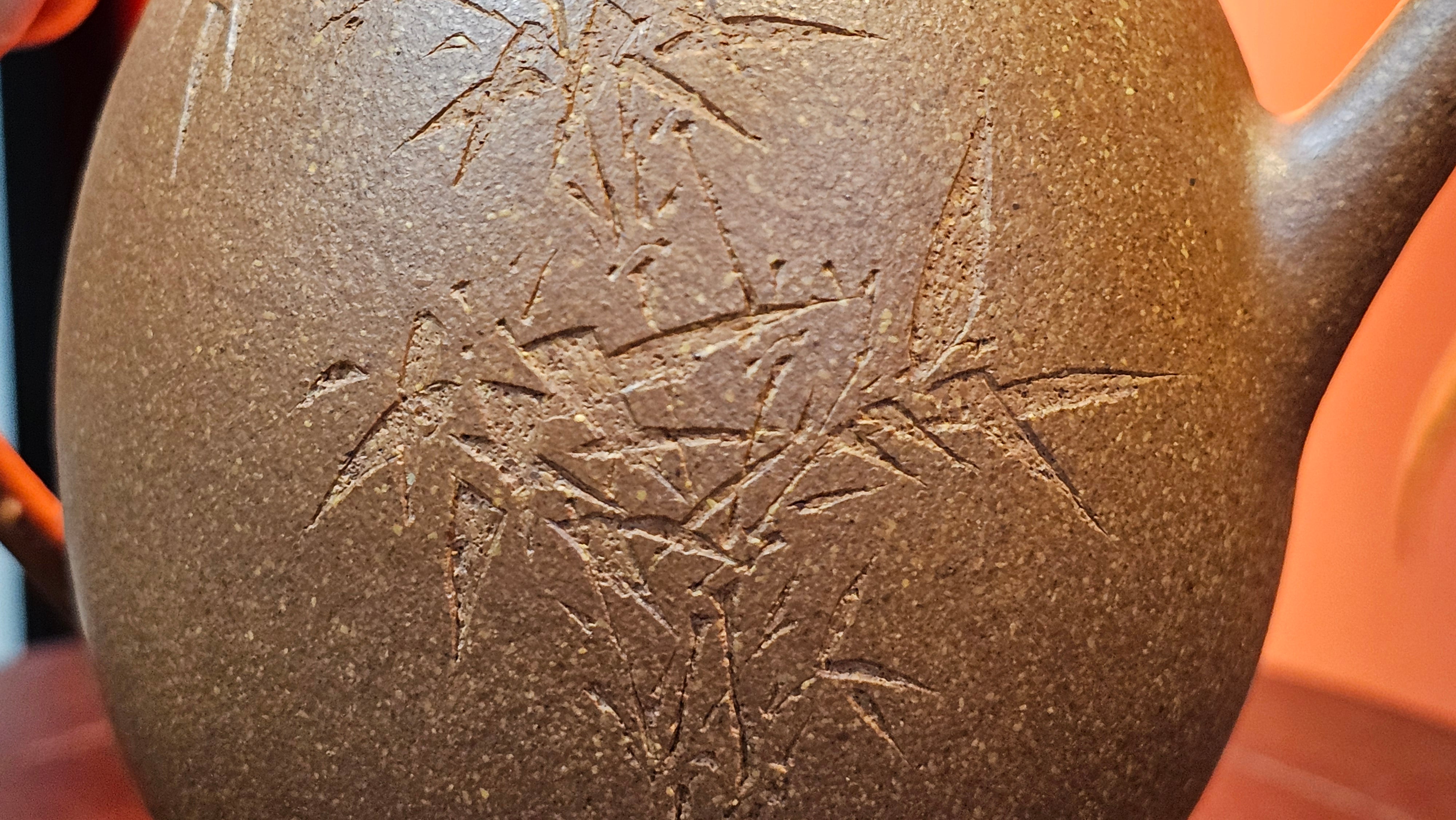 Gao Xiu Hu《高秀壶》, 182.9ml, Bao Shan Duan Ni 宝山段泥, by Craftsman Zhu Shu 朱舒 ~ With Engraving of Bamboos and Verse in Zhuan Shu 篆书 by Craftsman Yi Cheng 逸成!~ Congratulations!to Ms E.A.! 0009hrs 28th Nov 2025, Vineland! NJ!