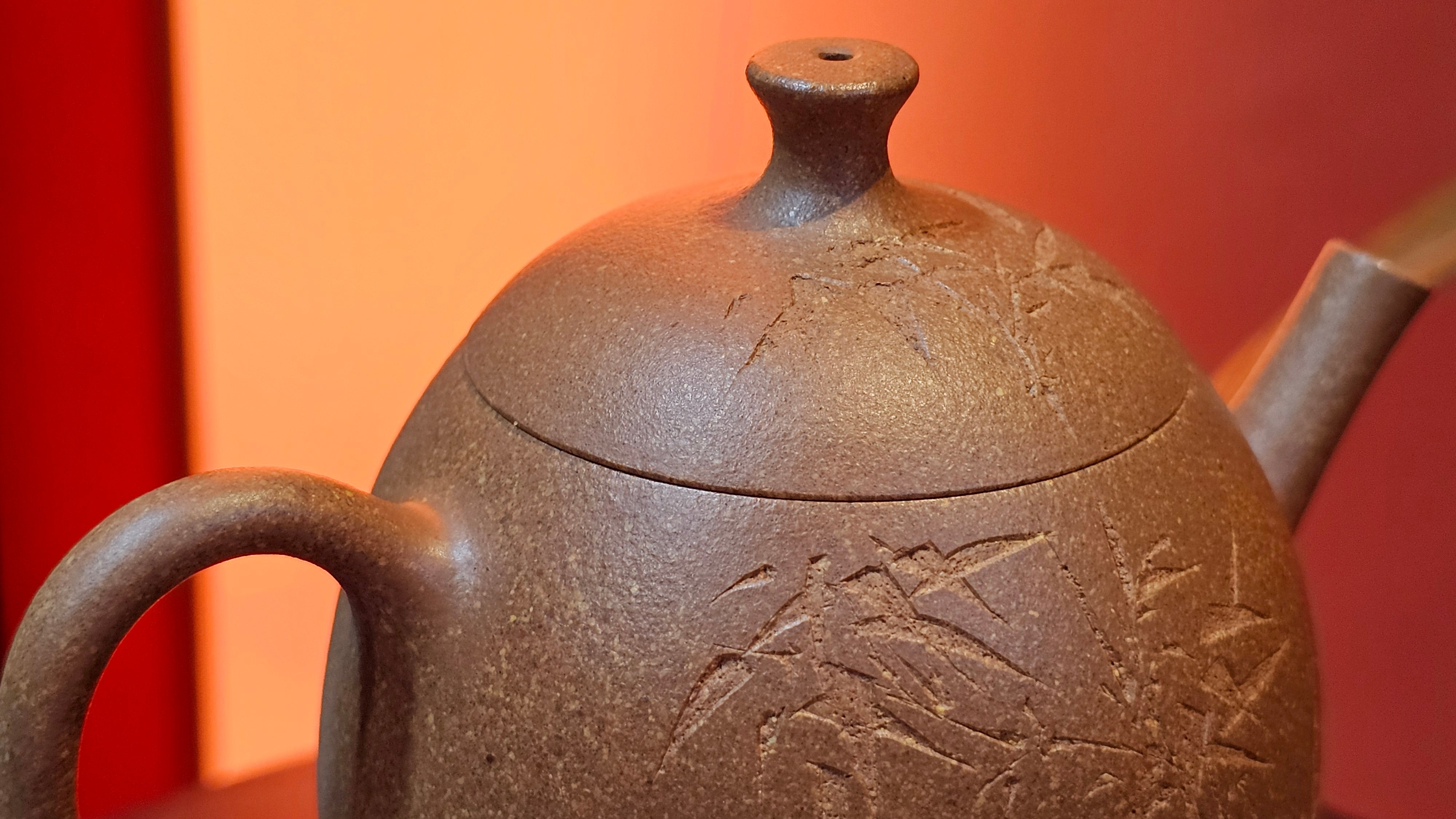 Gao Xiu Hu《高秀壶》, 182.9ml, Bao Shan Duan Ni 宝山段泥, by Craftsman Zhu Shu 朱舒 ~ With Engraving of Bamboos and Verse in Zhuan Shu 篆书 by Craftsman Yi Cheng 逸成!~ Congratulations!to Ms E.A.! 0009hrs 28th Nov 2025, Vineland! NJ!