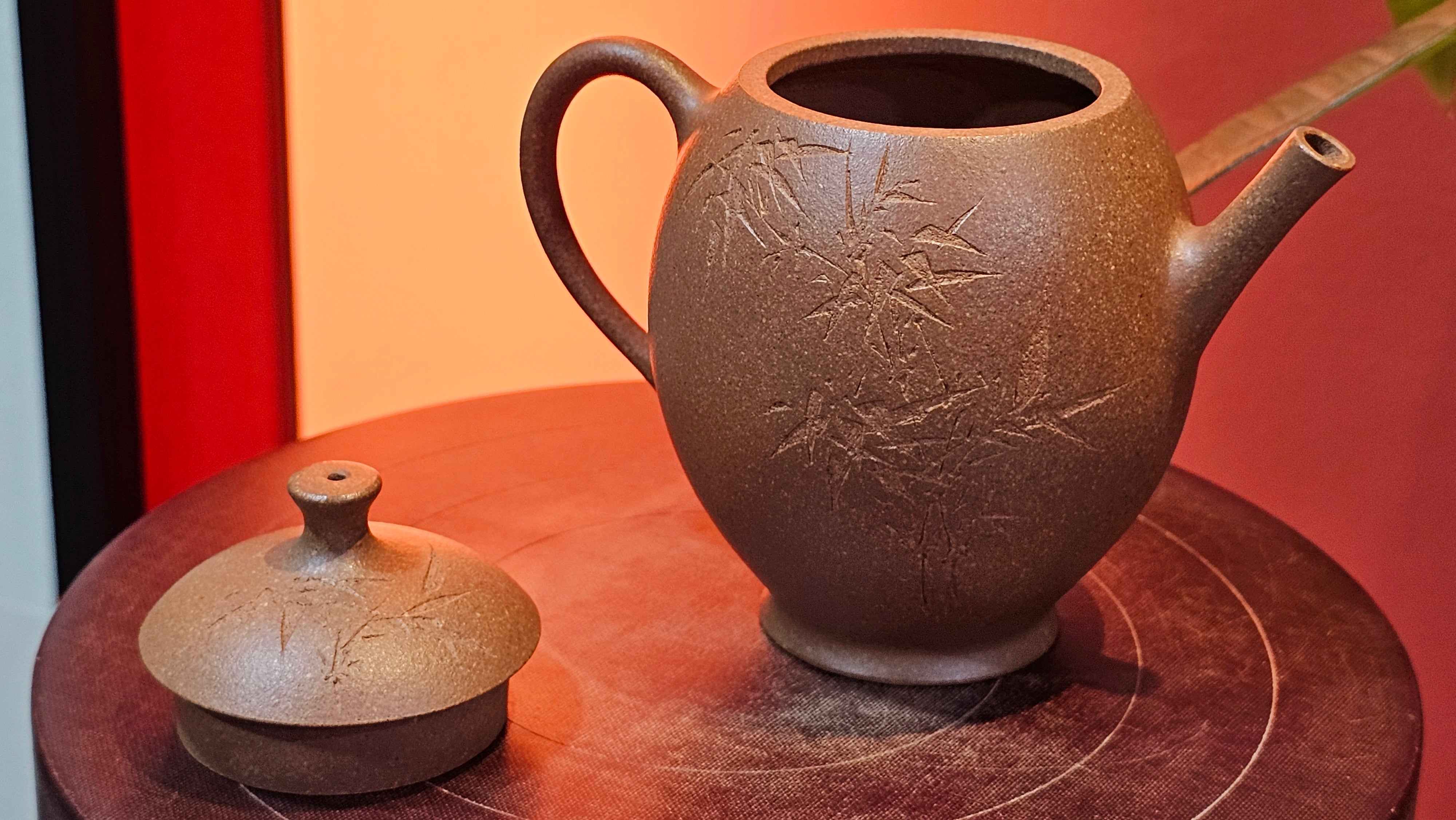 Gao Xiu Hu《高秀壶》, 182.9ml, Bao Shan Duan Ni 宝山段泥, by Craftsman Zhu Shu 朱舒 ~ With Engraving of Bamboos and Verse in Zhuan Shu 篆书 by Craftsman Yi Cheng 逸成!~ Congratulations!to Ms E.A.! 0009hrs 28th Nov 2025, Vineland! NJ!