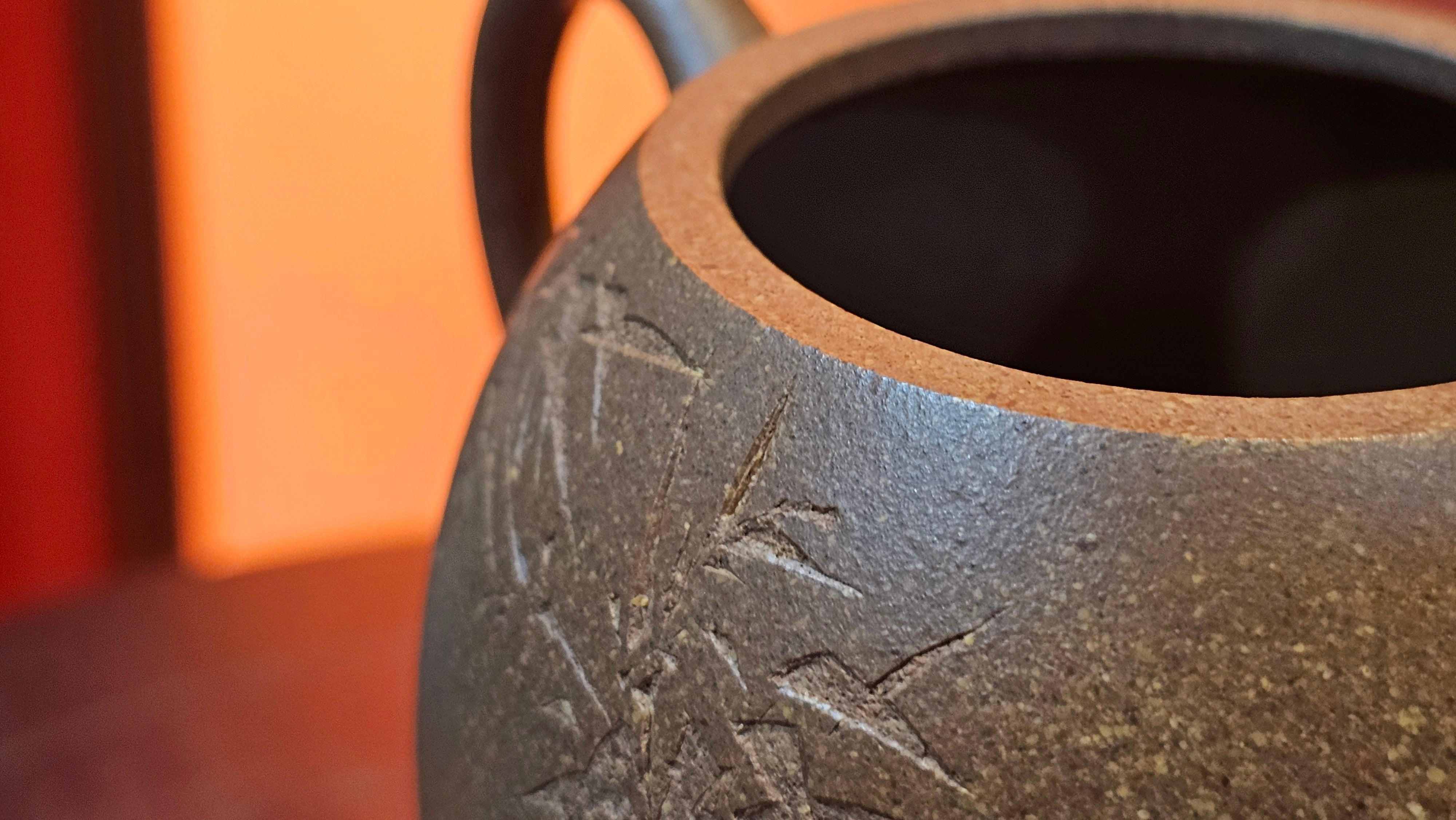 Gao Xiu Hu《高秀壶》, 182.9ml, Bao Shan Duan Ni 宝山段泥, by Craftsman Zhu Shu 朱舒 ~ With Engraving of Bamboos and Verse in Zhuan Shu 篆书 by Craftsman Yi Cheng 逸成!~ Congratulations!to Ms E.A.! 0009hrs 28th Nov 2025, Vineland! NJ!