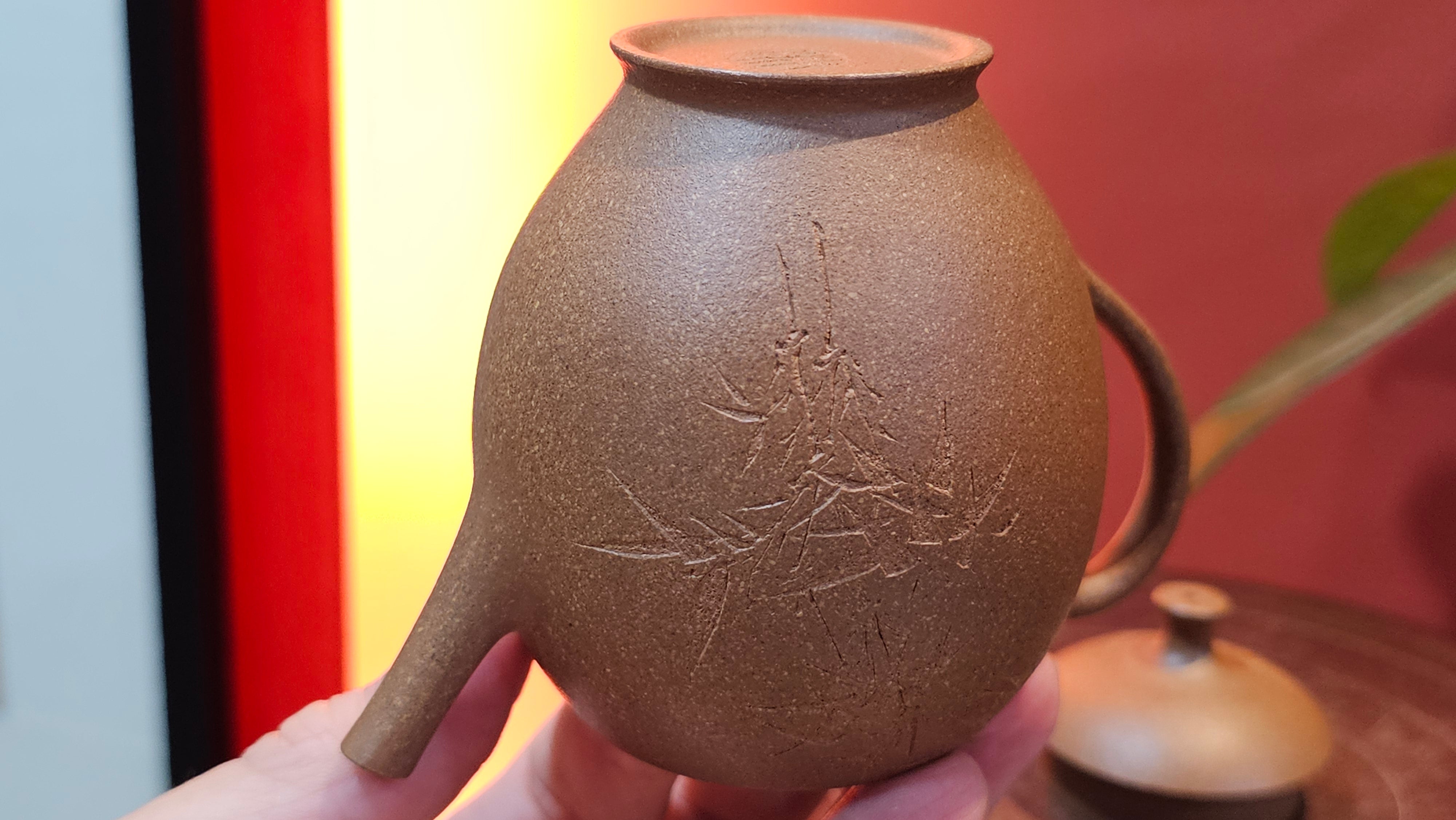 Gao Xiu Hu《高秀壶》, 182.9ml, Bao Shan Duan Ni 宝山段泥, by Craftsman Zhu Shu 朱舒 ~ With Engraving of Bamboos and Verse in Zhuan Shu 篆书 by Craftsman Yi Cheng 逸成!~ Congratulations!to Ms E.A.! 0009hrs 28th Nov 2025, Vineland! NJ!