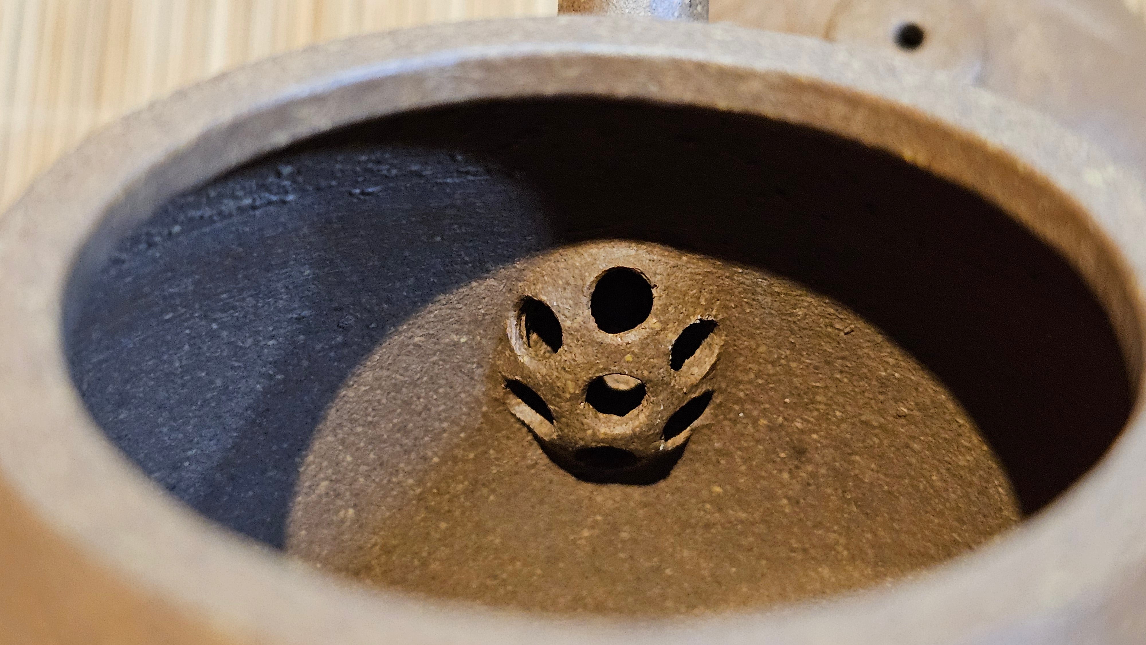 Gao Xiu Hu《高秀壶》, 181.2ml, Bao Shan Duan Ni 宝山段泥, by Craftsman Zhu Shu 朱舒 ~ With Engraving of Bamboos and Verse in Zhuan Shu 篆书 by Craftsman Yi Cheng 逸成!~Congratulations to Mr A.D.P.! 2242hrs 27th Nov 2025, Forest! Belgium🇧🇪!