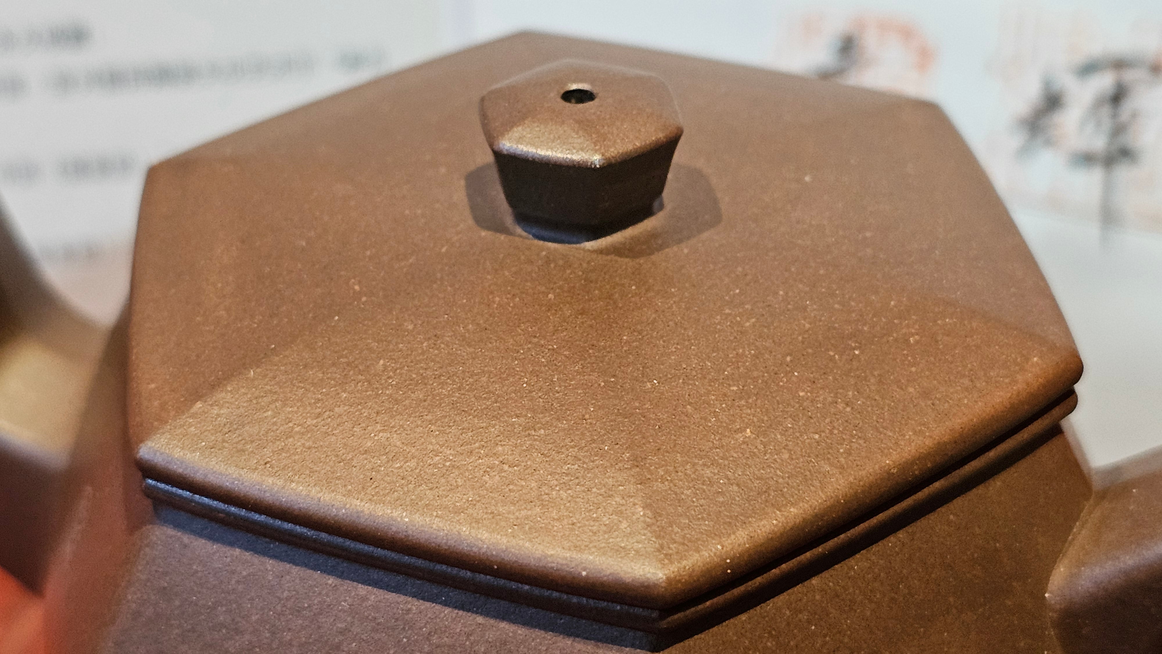 《凌雅六方》~ 六件套组 "Ling Ya Liu Si Fang", WORLD DEBUT! SET of Six (Pitcher, Matching Twin Cups & Twin Trays), Di Cao Qing, by L2A Senior Consummate Artist Yuan Hui! Orchid Engraving by Jin Li ~ Congratulations!to Mr L.C.! 2158hrs 28th Nov 2025, Taylors! SC!