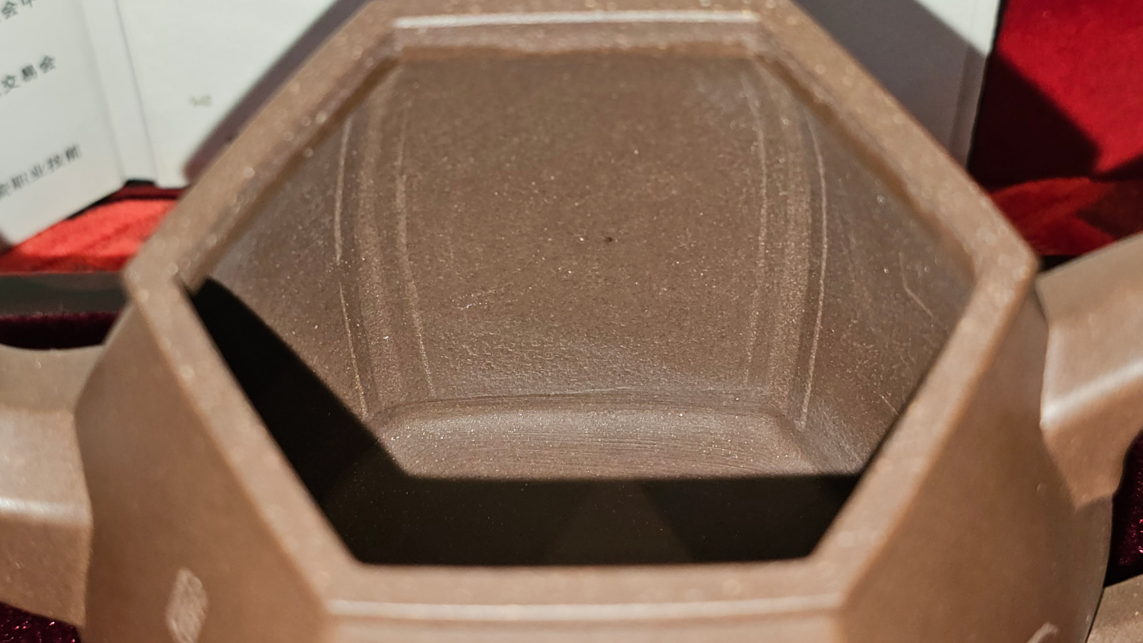 《凌雅六方》~ 六件套组 "Ling Ya Liu Si Fang", WORLD DEBUT! SET of Six (Pitcher, Matching Twin Cups & Twin Trays), Di Cao Qing, by L2A Senior Consummate Artist Yuan Hui! Orchid Engraving by Jin Li ~ Congratulations!to Mr L.C.! 2158hrs 28th Nov 2025, Taylors! SC!