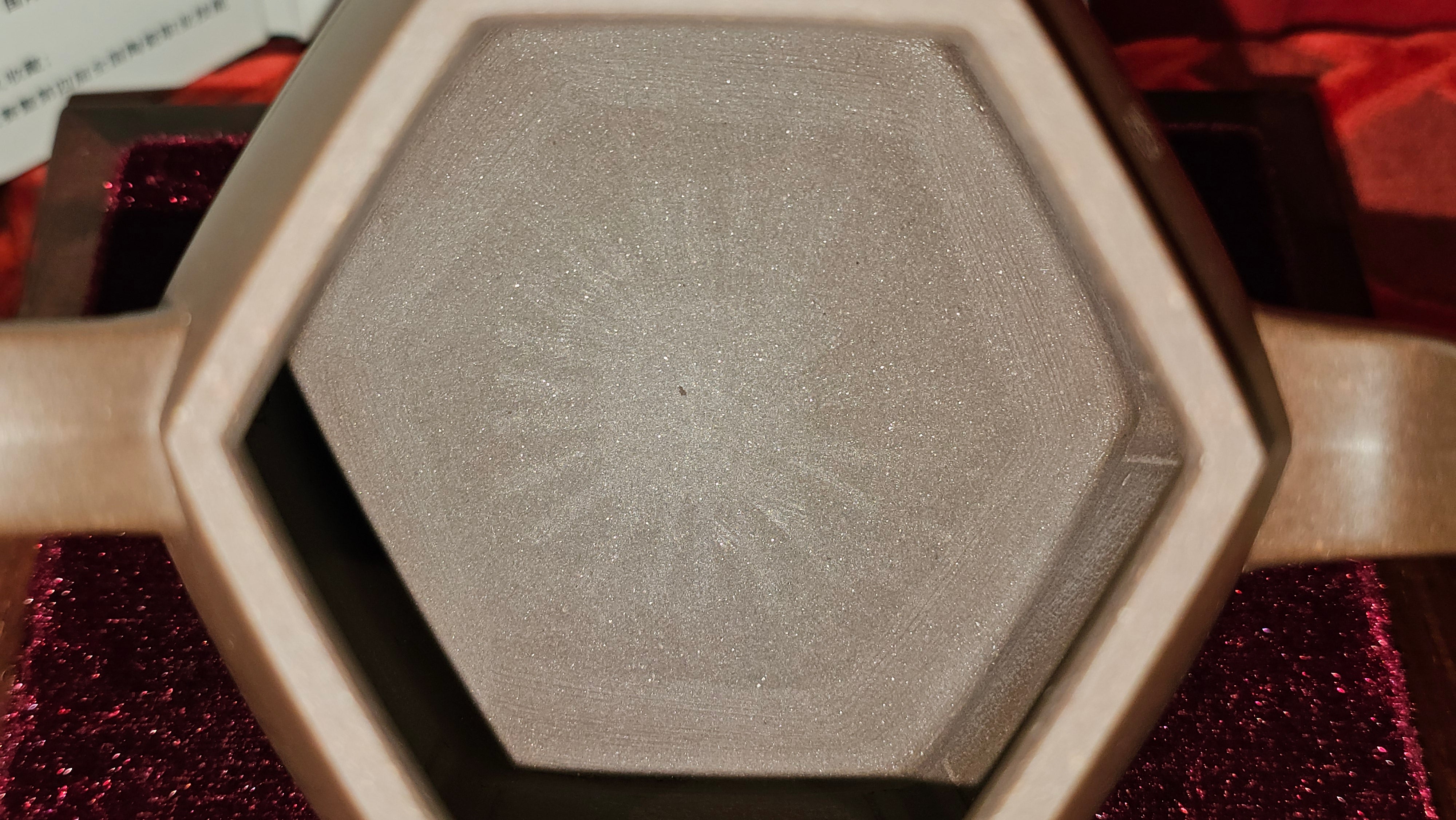 《凌雅六方》~ 六件套组 "Ling Ya Liu Si Fang", WORLD DEBUT! SET of Six (Pitcher, Matching Twin Cups & Twin Trays), Di Cao Qing, by L2A Senior Consummate Artist Yuan Hui! Orchid Engraving by Jin Li ~ Congratulations!to Mr L.C.! 2158hrs 28th Nov 2025, Taylors! SC!