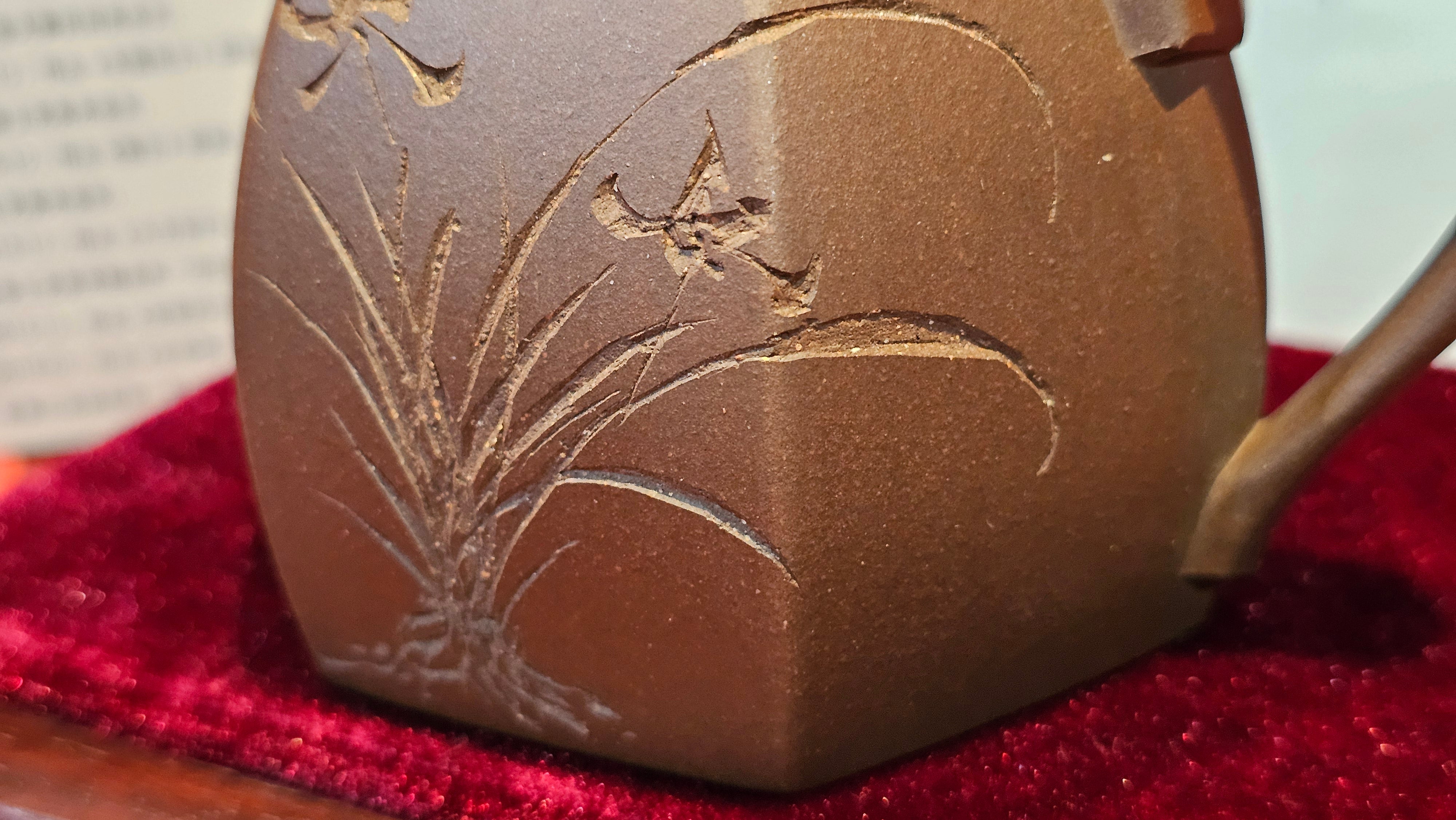 《凌雅六方》~ 六件套组 "Ling Ya Liu Si Fang", WORLD DEBUT! SET of Six (Pitcher, Matching Twin Cups & Twin Trays), Di Cao Qing, by L2A Senior Consummate Artist Yuan Hui! Orchid Engraving by Jin Li ~ Congratulations!to Mr L.C.! 2158hrs 28th Nov 2025, Taylors! SC!