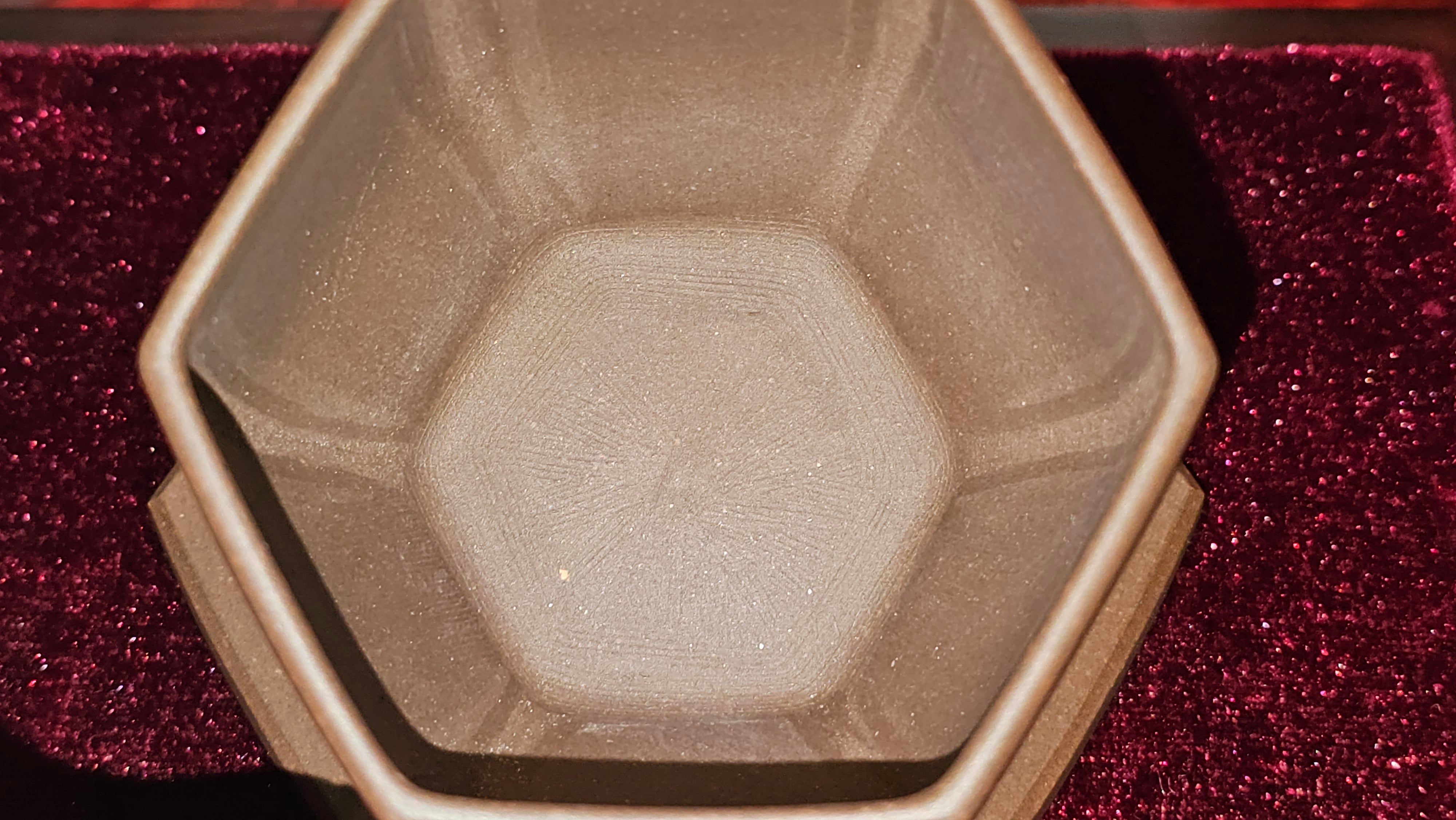 《凌雅六方》~ 六件套组 "Ling Ya Liu Si Fang", WORLD DEBUT! SET of Six (Pitcher, Matching Twin Cups & Twin Trays), Di Cao Qing, by L2A Senior Consummate Artist Yuan Hui! Orchid Engraving by Jin Li ~ Congratulations!to Mr L.C.! 2158hrs 28th Nov 2025, Taylors! SC!