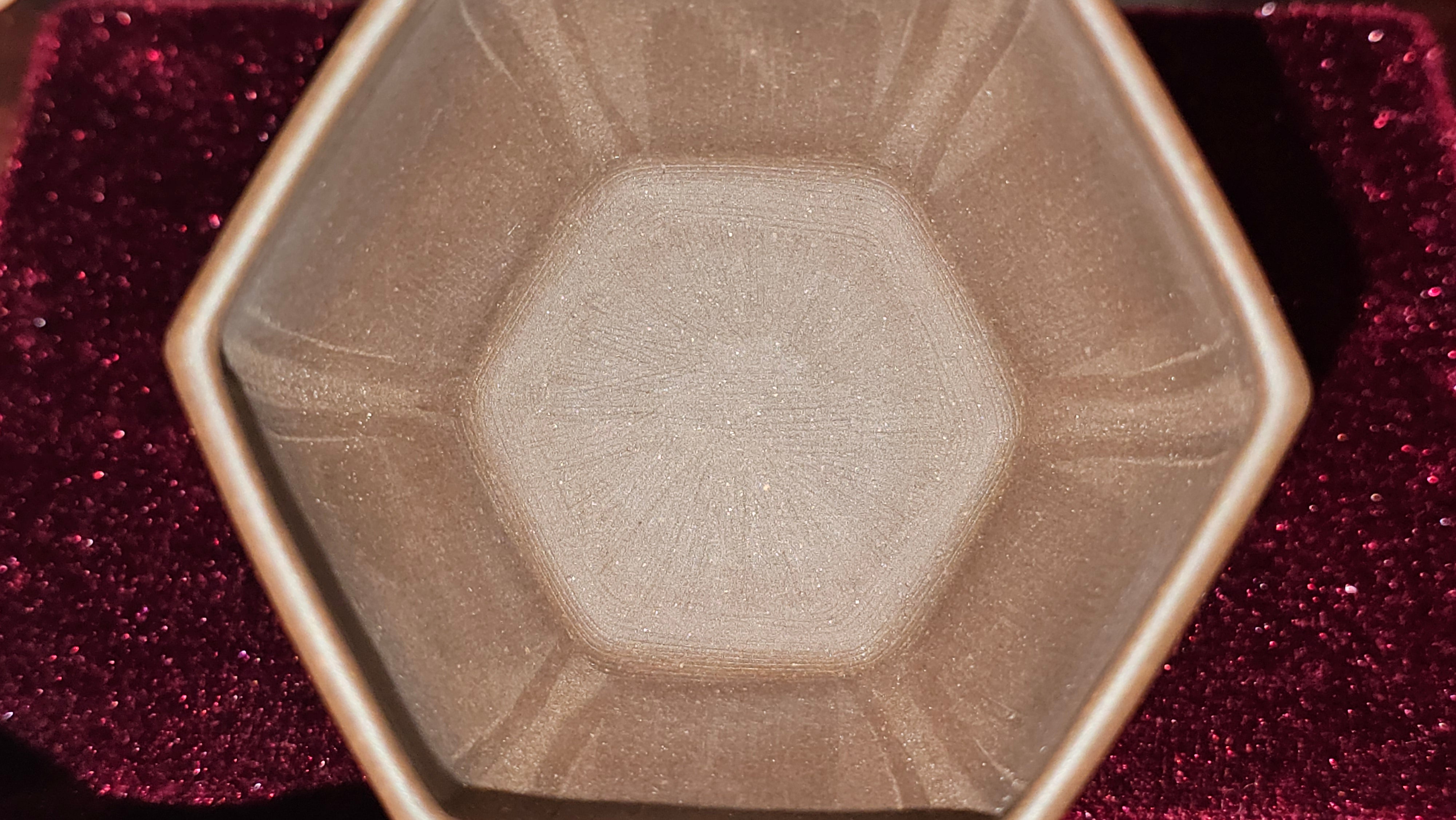 《凌雅六方》~ 六件套组 "Ling Ya Liu Si Fang", WORLD DEBUT! SET of Six (Pitcher, Matching Twin Cups & Twin Trays), Di Cao Qing, by L2A Senior Consummate Artist Yuan Hui! Orchid Engraving by Jin Li ~ Congratulations!to Mr L.C.! 2158hrs 28th Nov 2025, Taylors! SC!